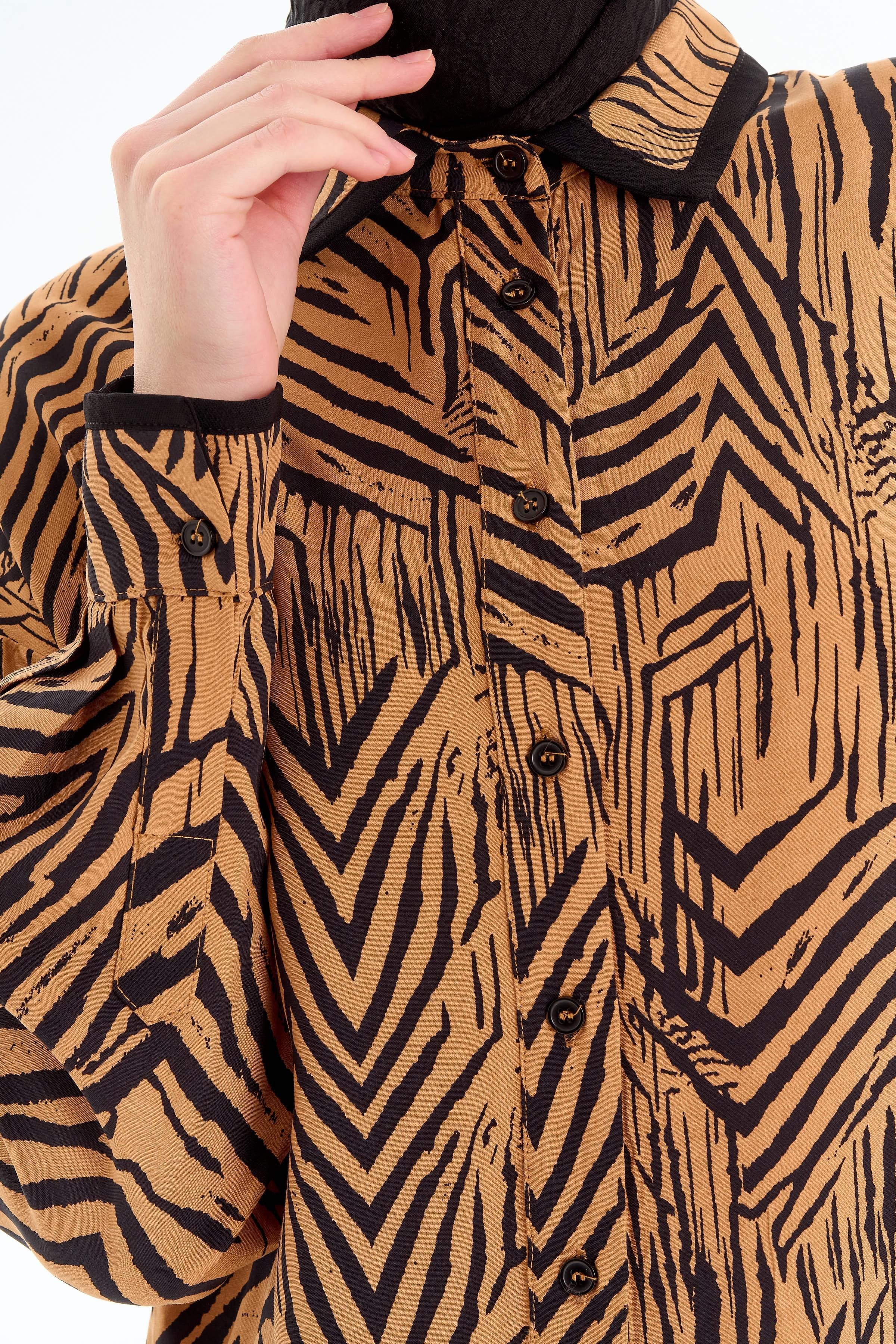 Büyük Beden Garnili Desenli Tunik - Kahve TUGBA