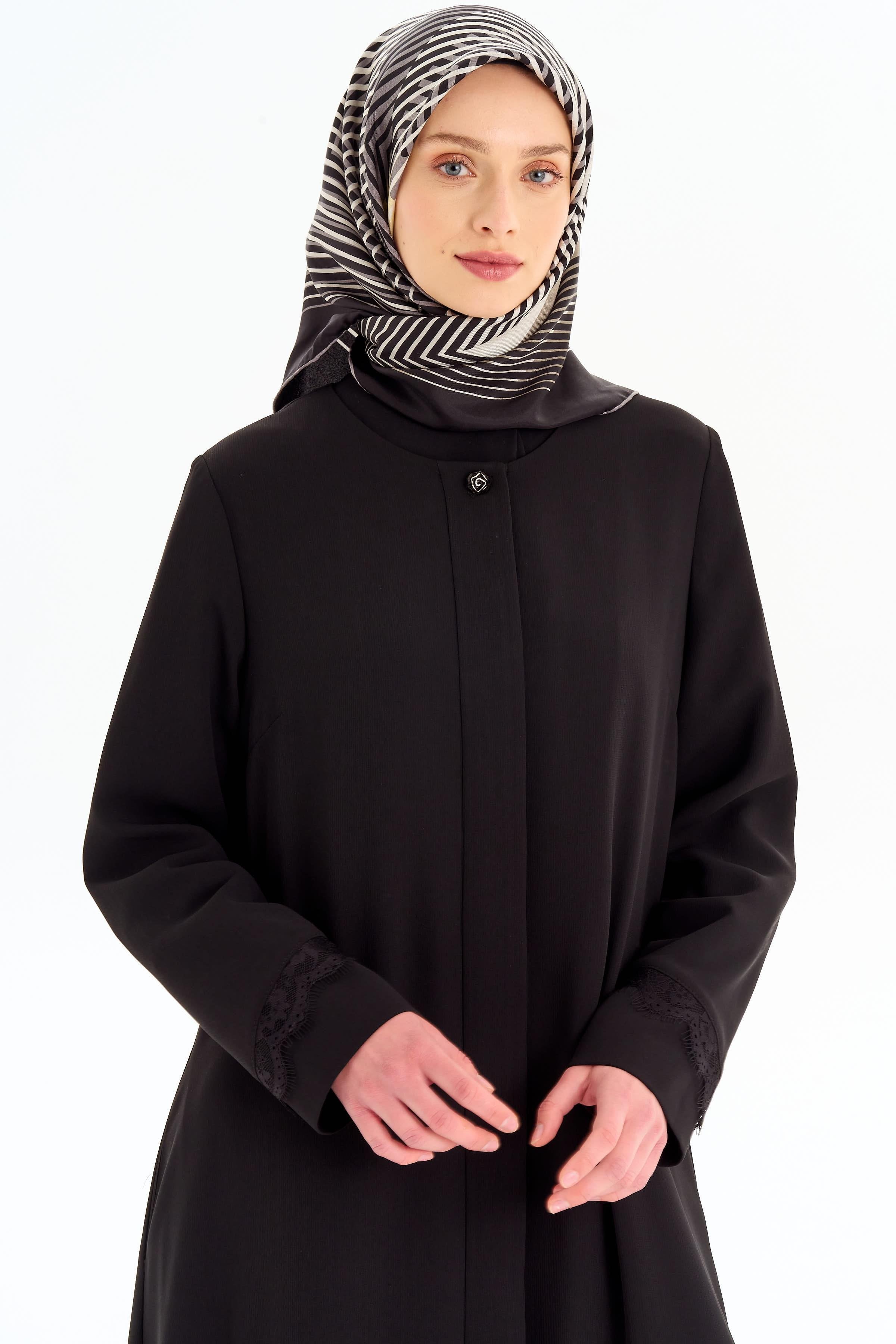 Büyük Beden Kolları Dantelli Ferace - Siyah TUGBA