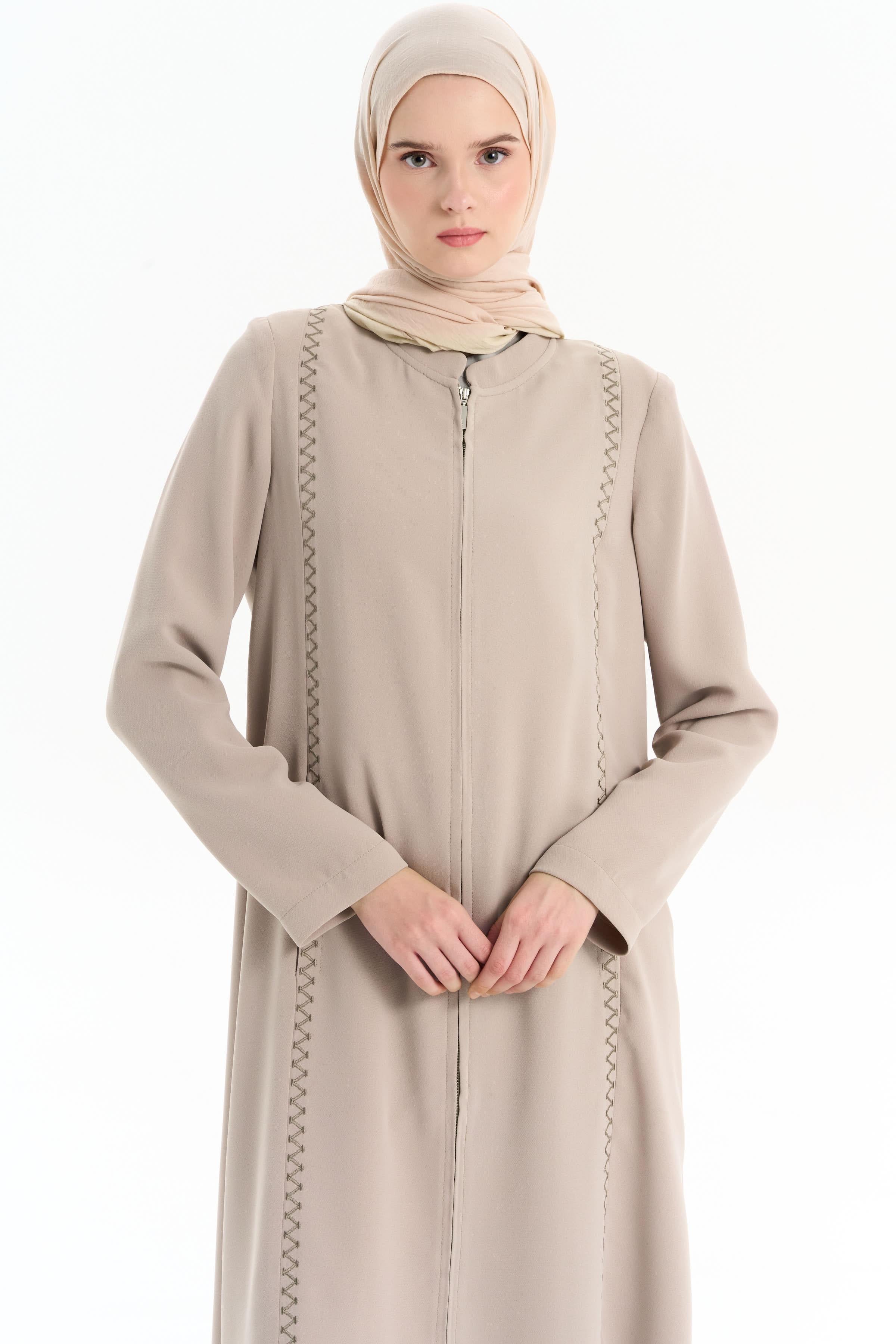 Büyük Beden Nakışlı Pardesü - Bej TUGBA