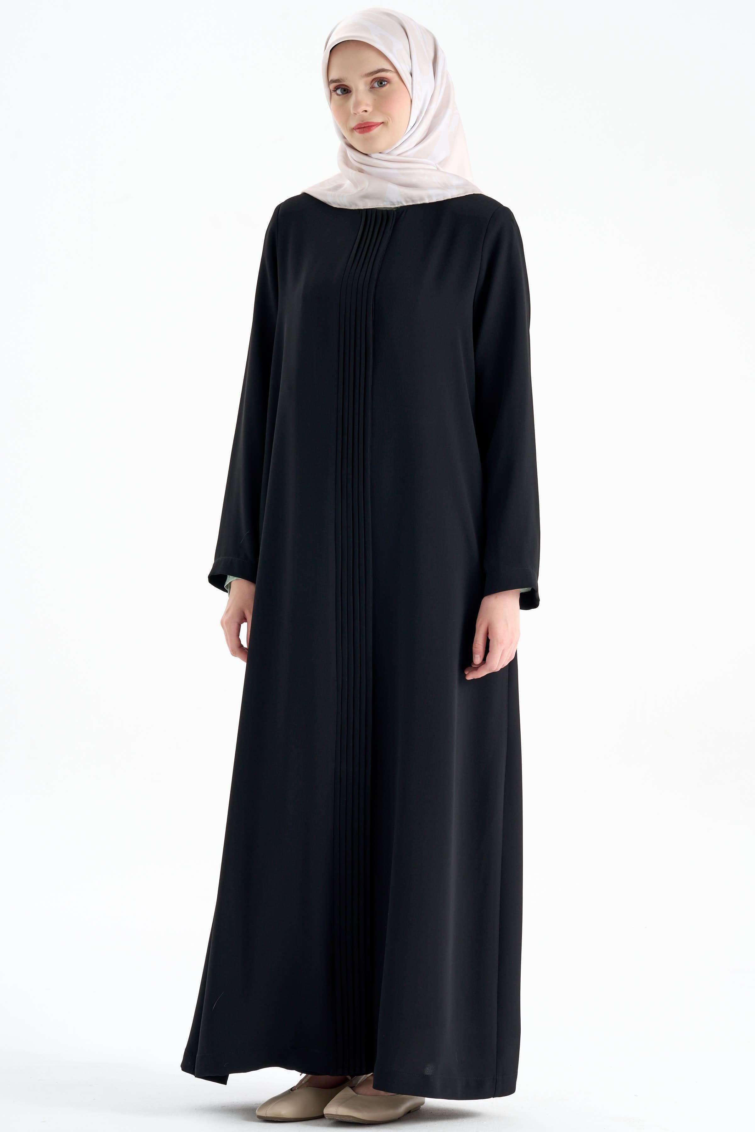 Büyük Beden Pile Detaylı Pardesü - Siyah TUGBA