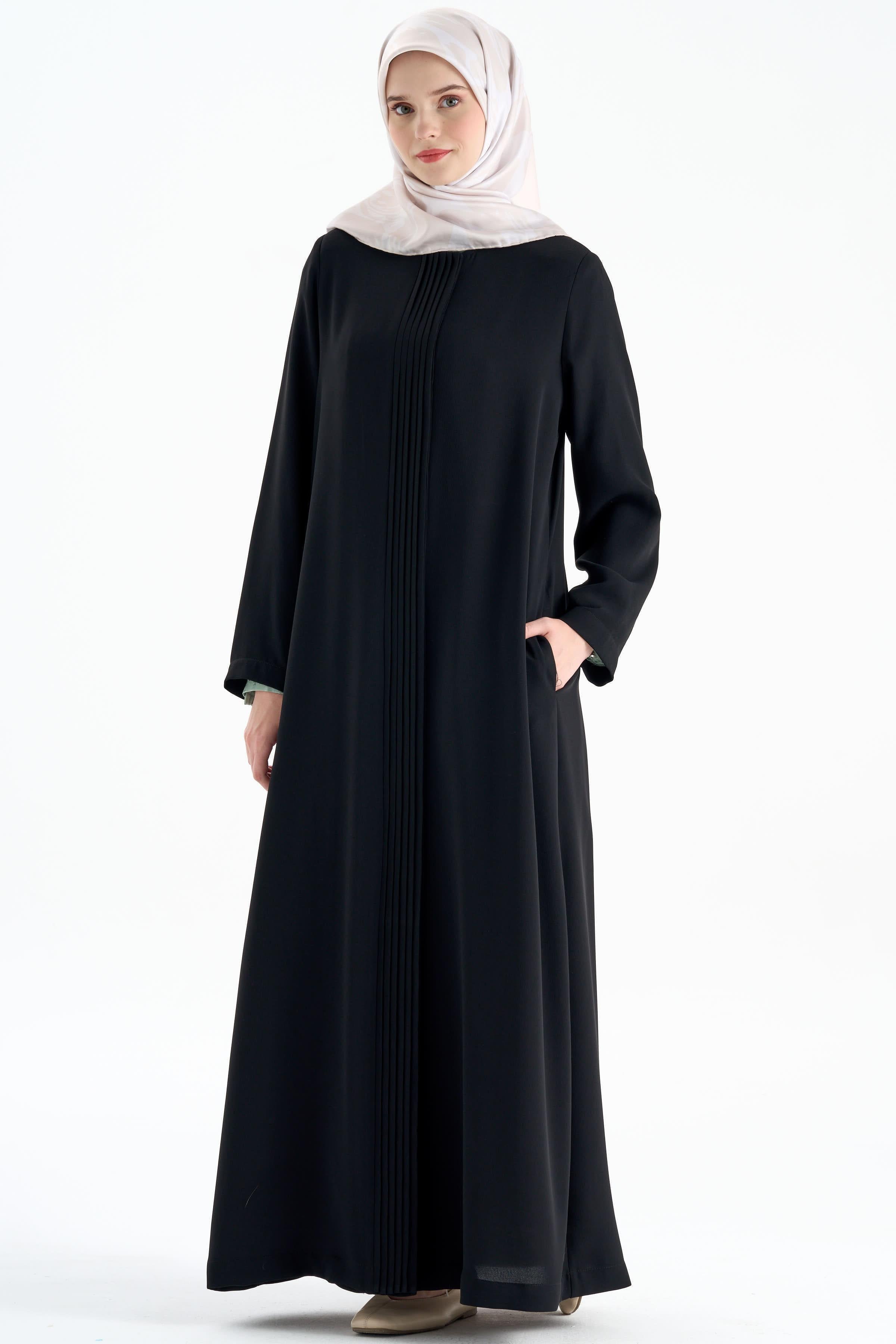 Büyük Beden Pile Detaylı Pardesü - Siyah TUGBA