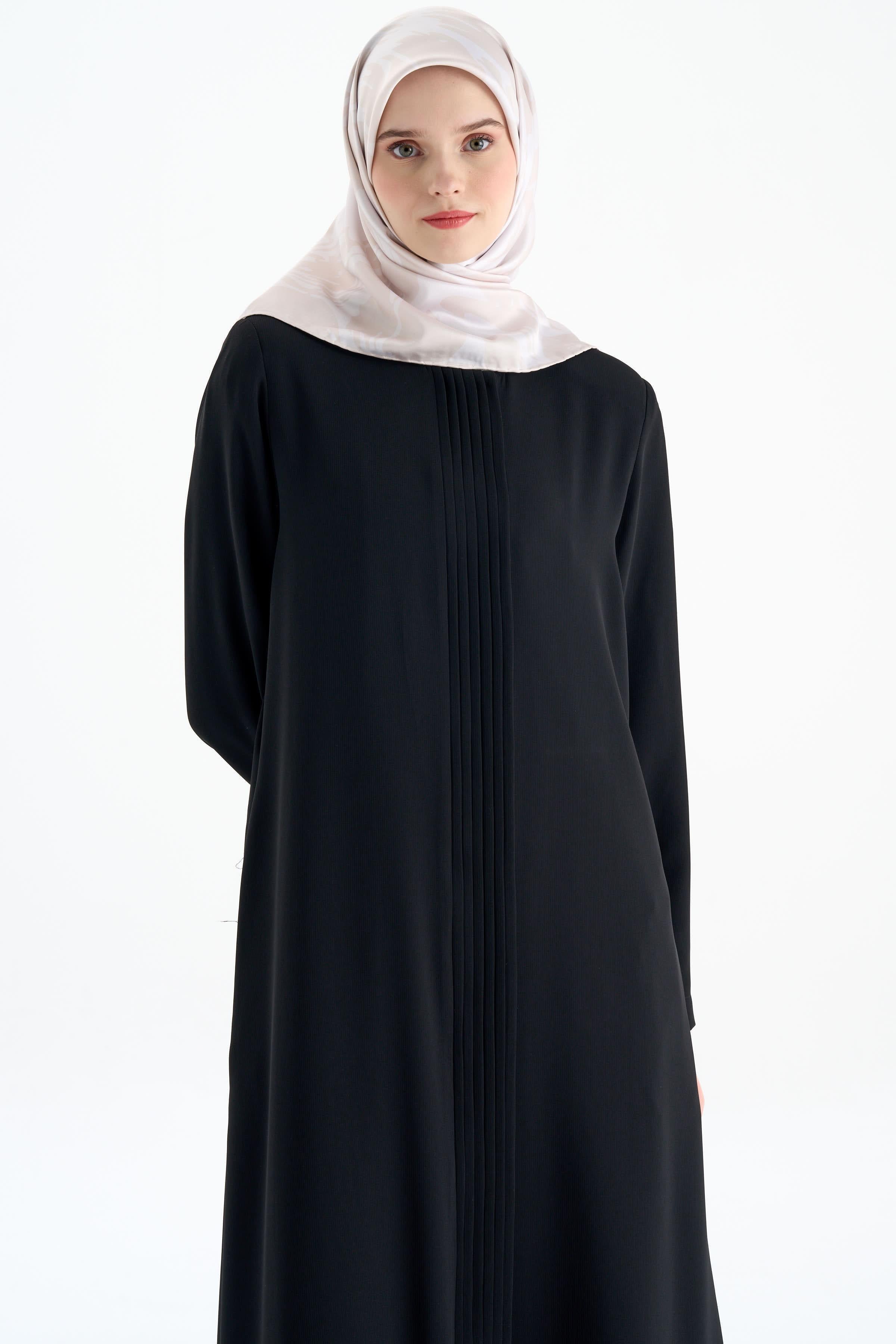 Büyük Beden Pile Detaylı Pardesü - Siyah TUGBA