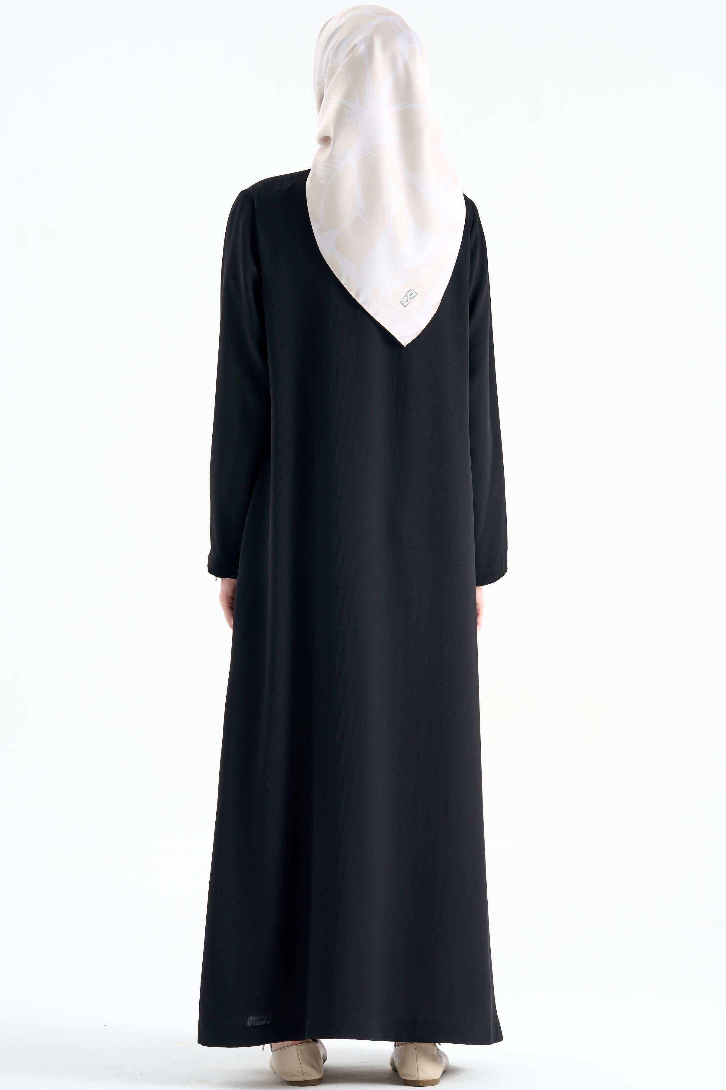 Büyük Beden Pile Detaylı Pardesü - Siyah TUGBA