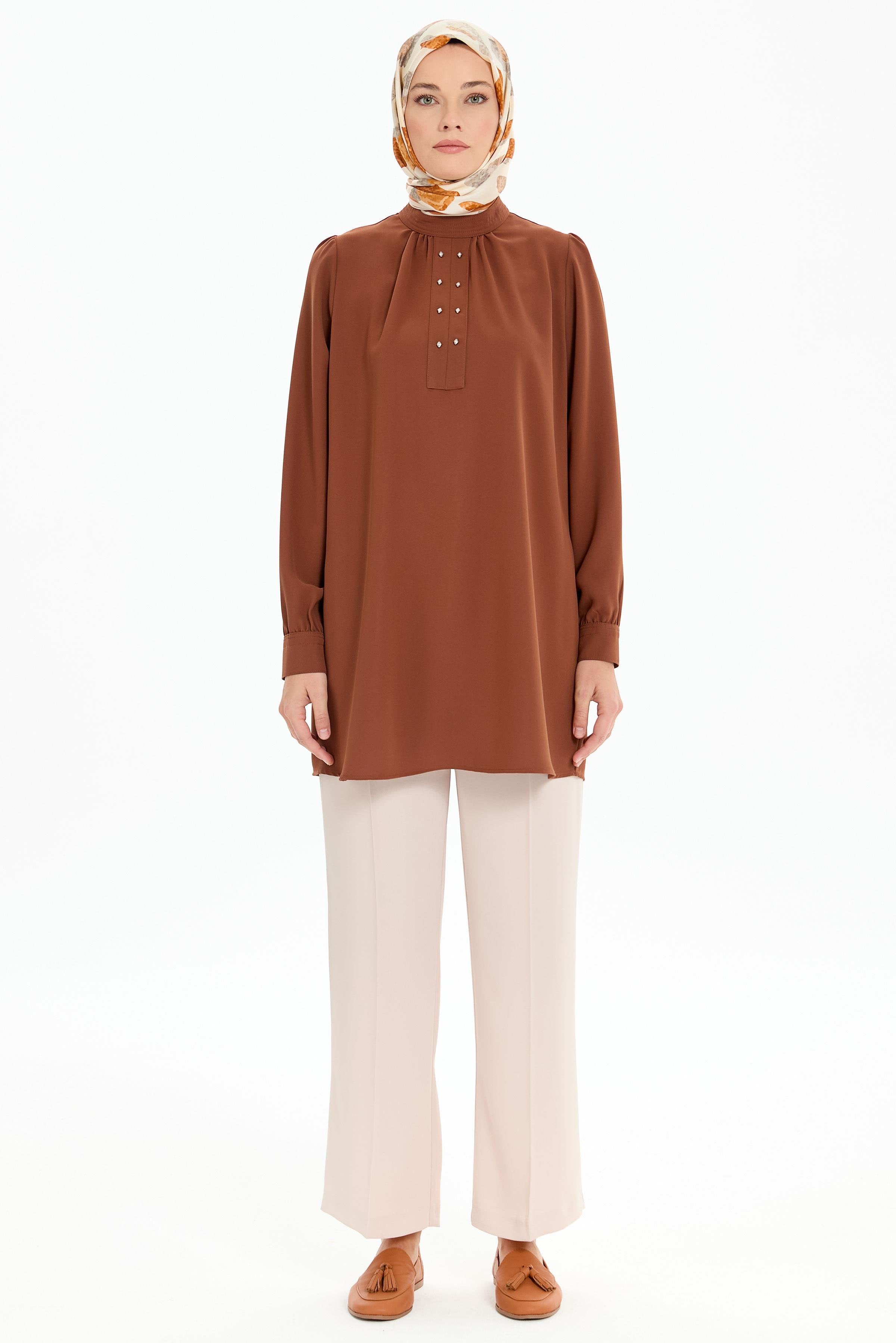 Büzgü Detaylı Yaka Dikişli Tunik - Kahve TUGBA