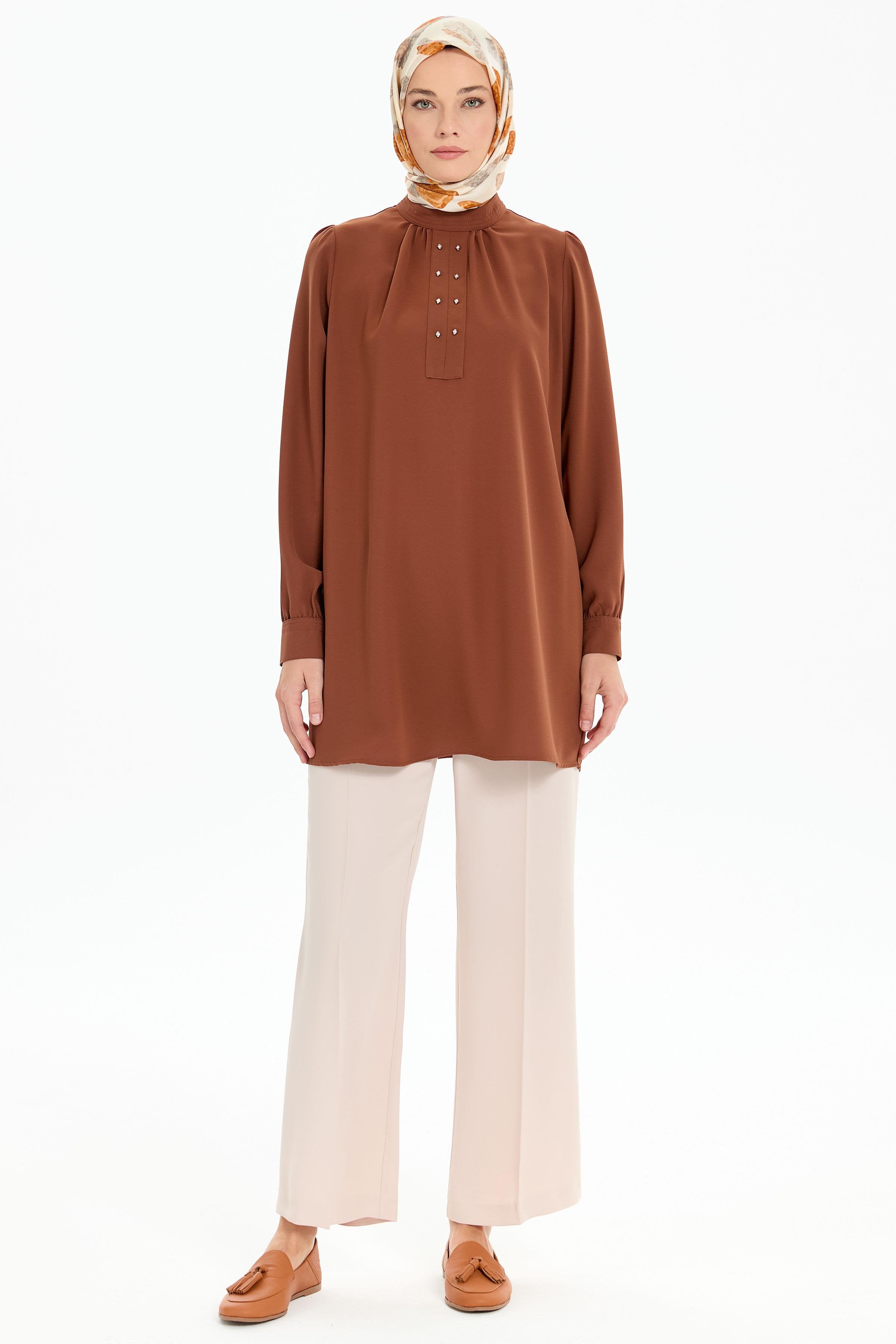 Büzgü Detaylı Yaka Dikişli Tunik - Kahve TUGBA