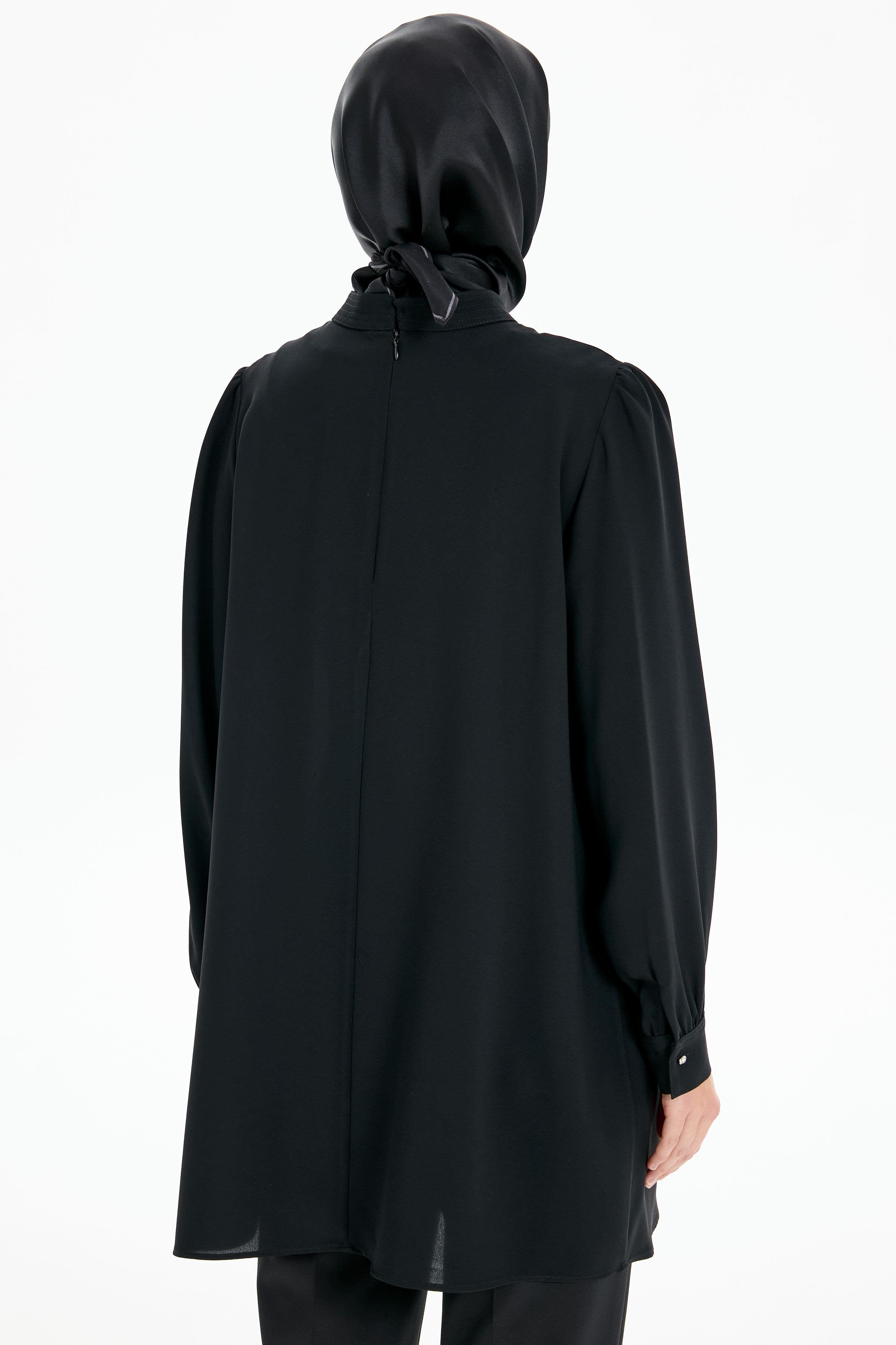 Büzgü Detaylı Yaka Dikişli Tunik - Siyah TUGBA