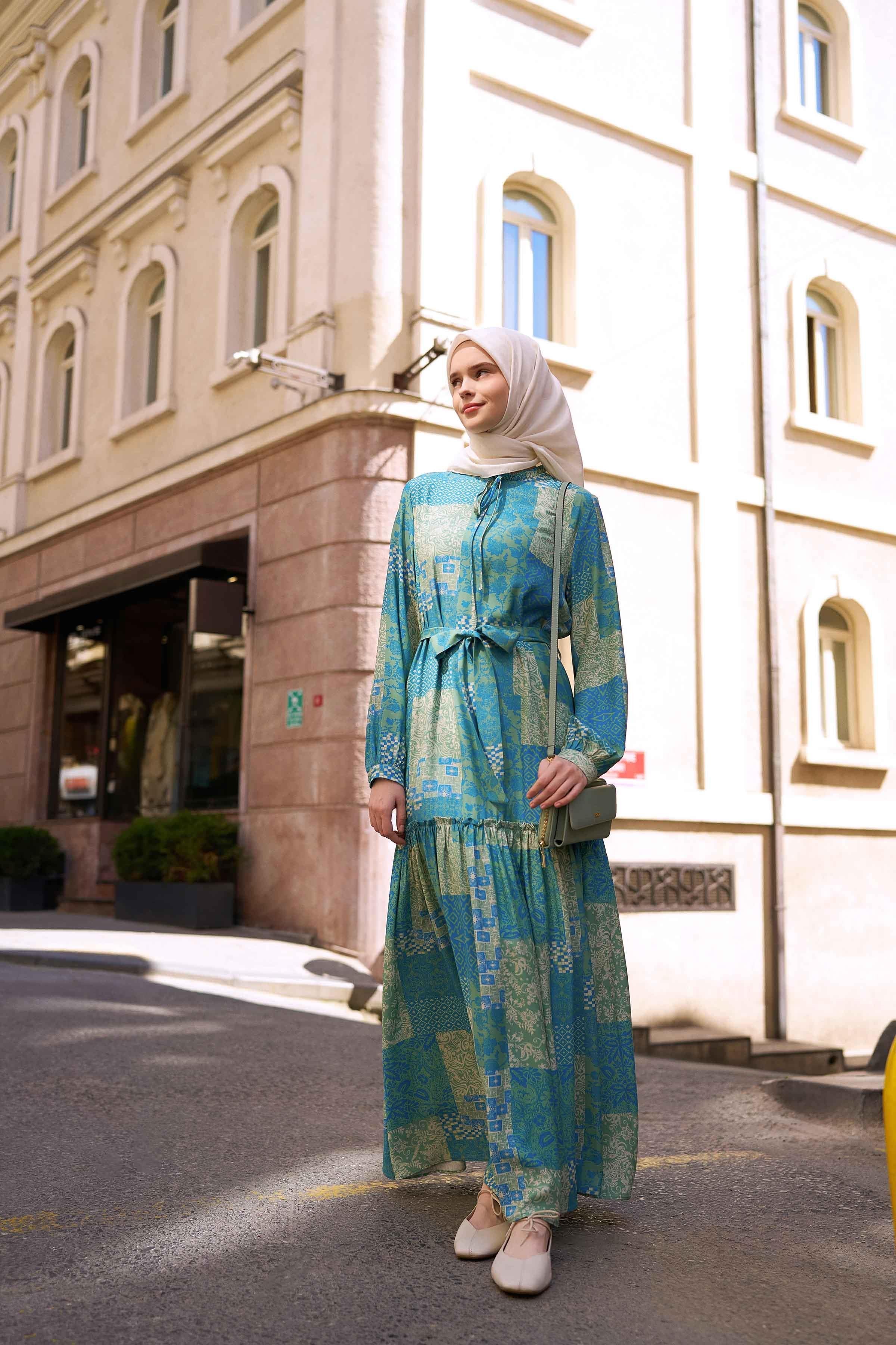 Büzgü Fırfır Detaylı Kuşaklı Elbise - Mint TUGBA