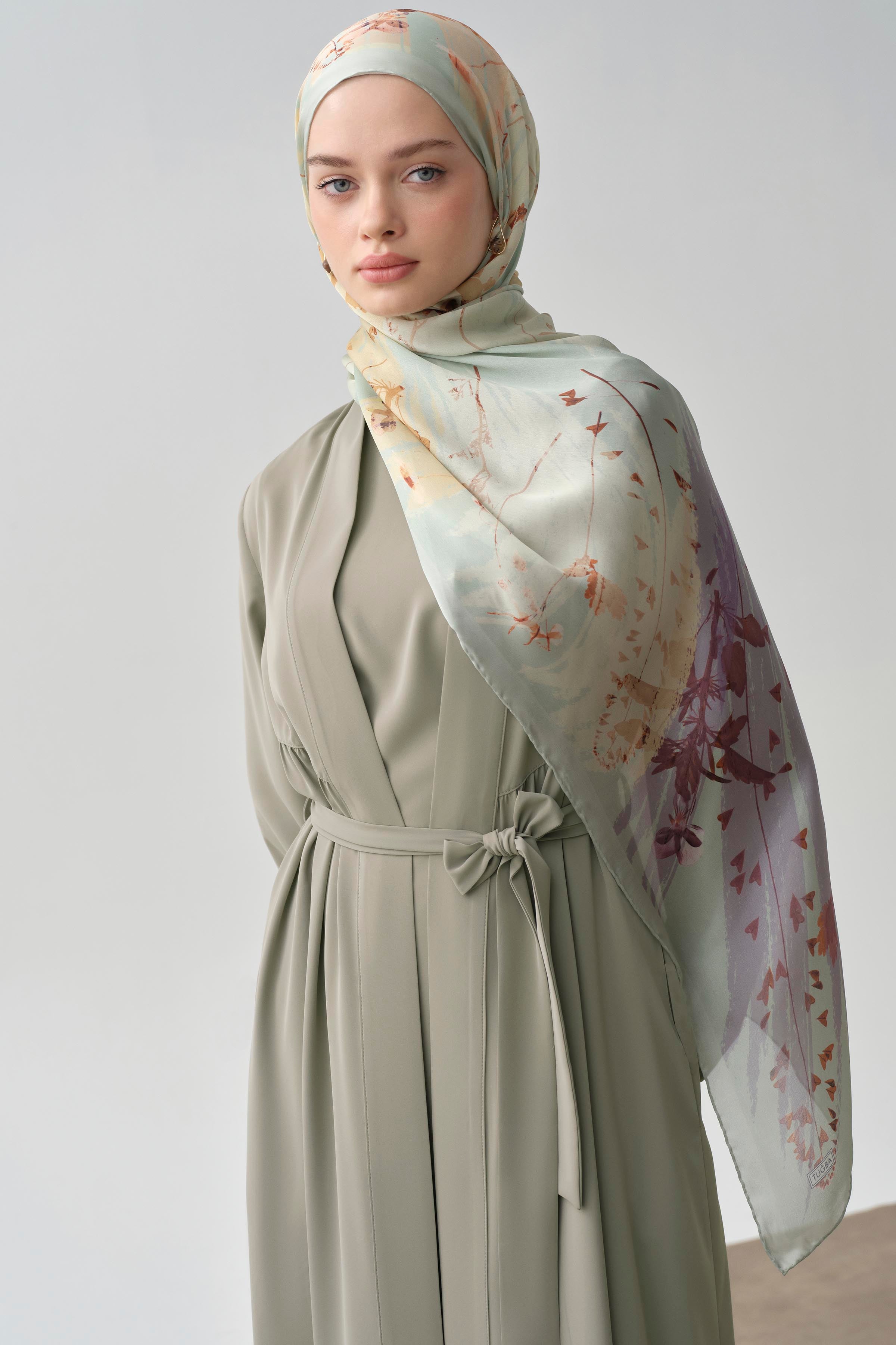 Büzgülü Beli Kuşaklı Abaya - Mint TUGBA