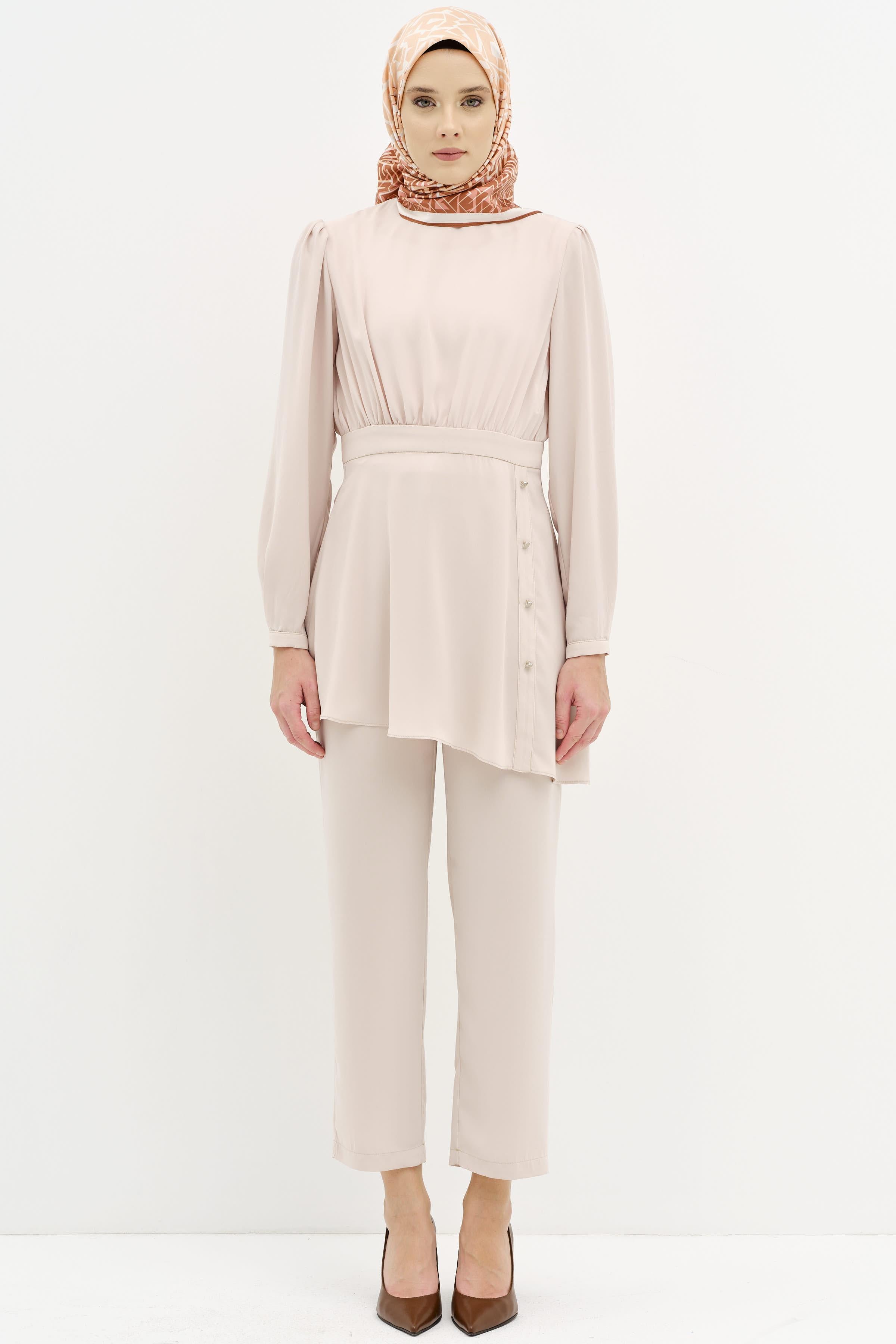 Büzgülü Bluz Pantolon Takım - Bej TUGBA