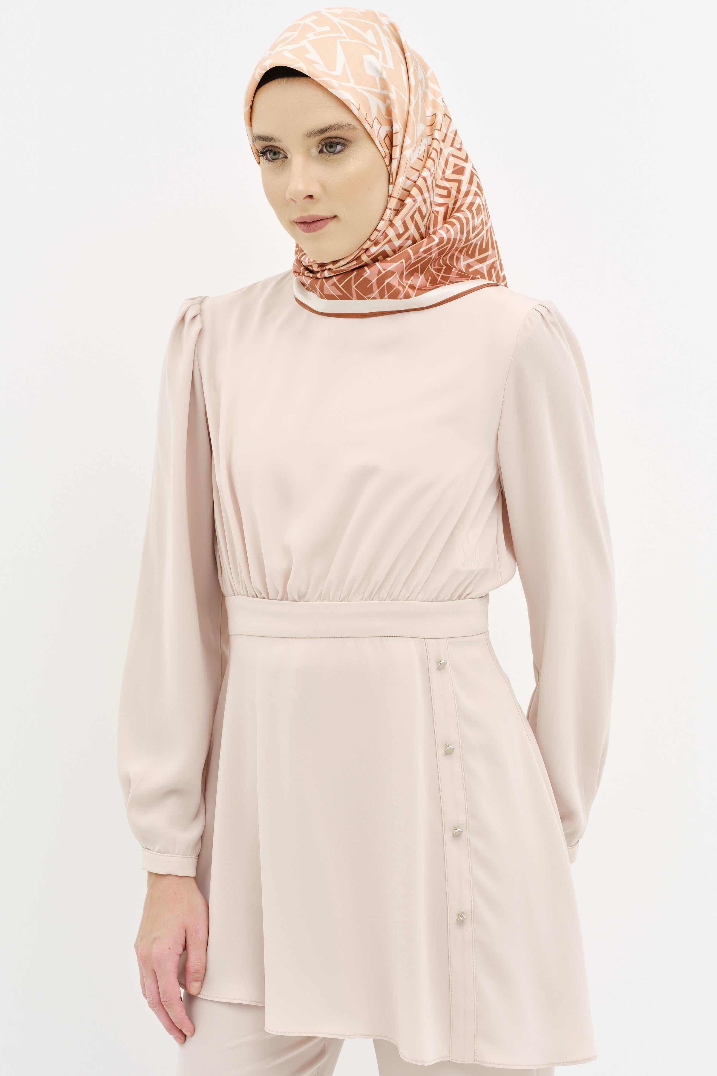 Büzgülü Bluz Pantolon Takım - Bej TUGBA