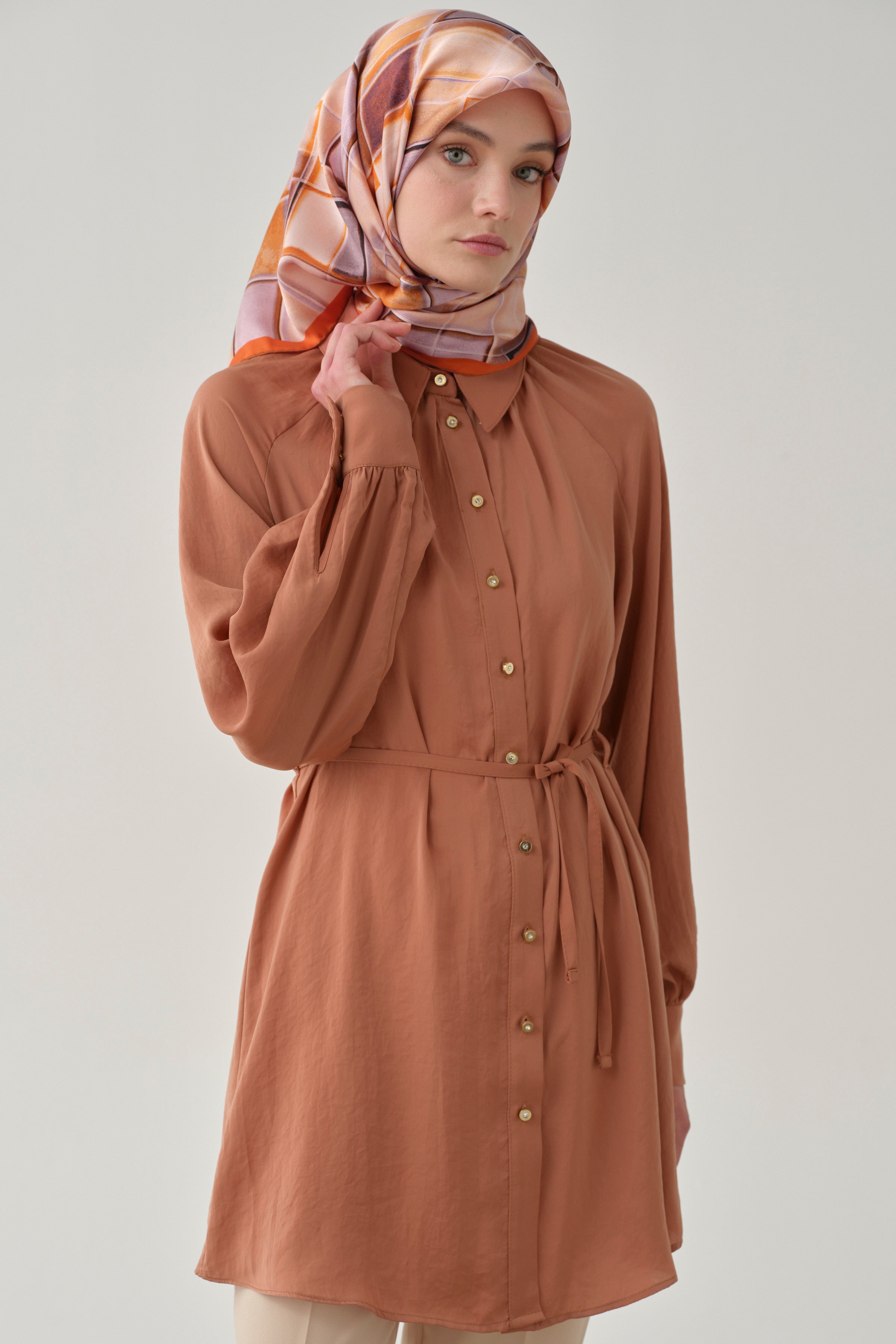 Büzgülü Çift Kat Kemerli Tunik - Taba TUGBA