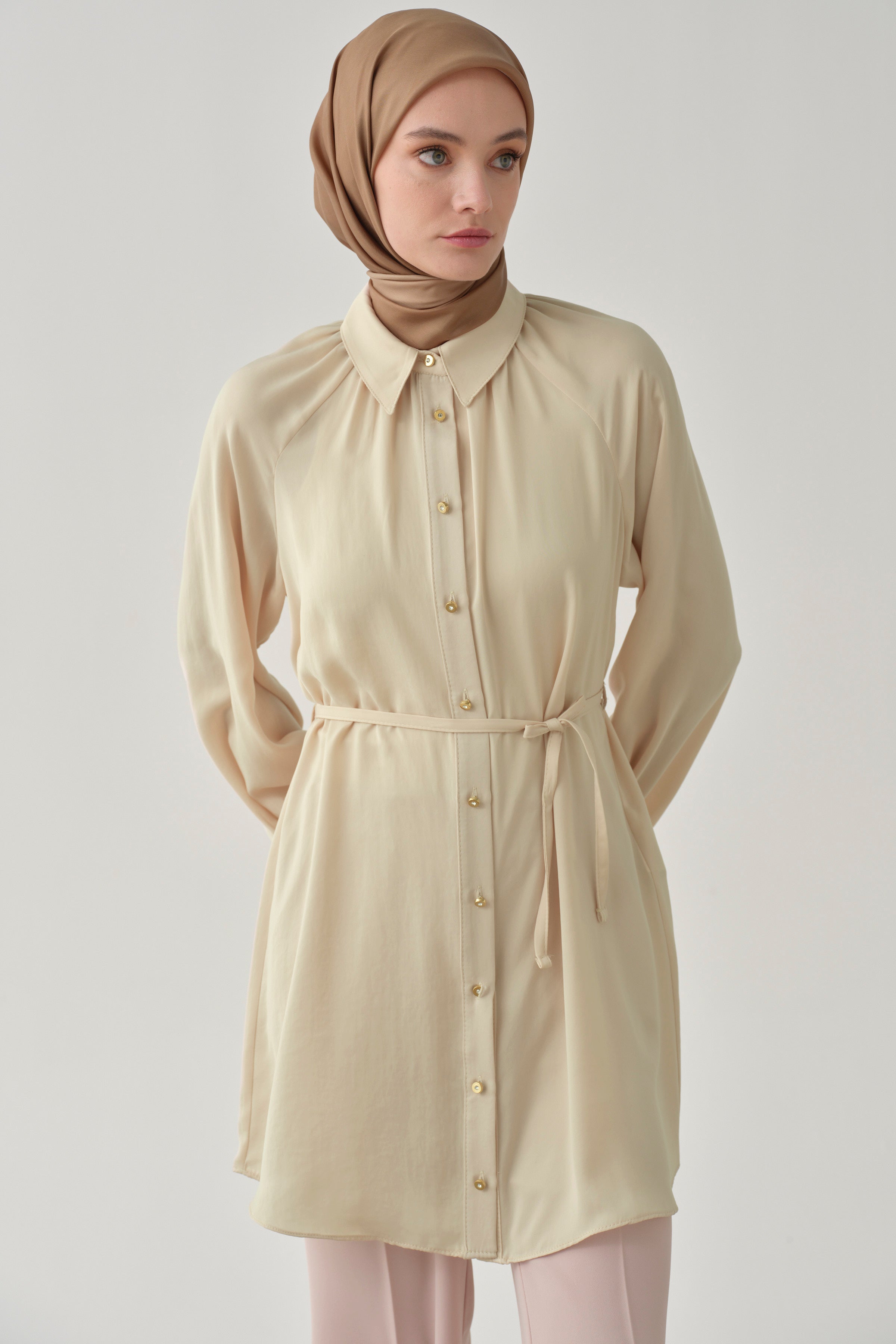 Büzgülü Çift Kat Kemerli Tunik - Taş TUGBA