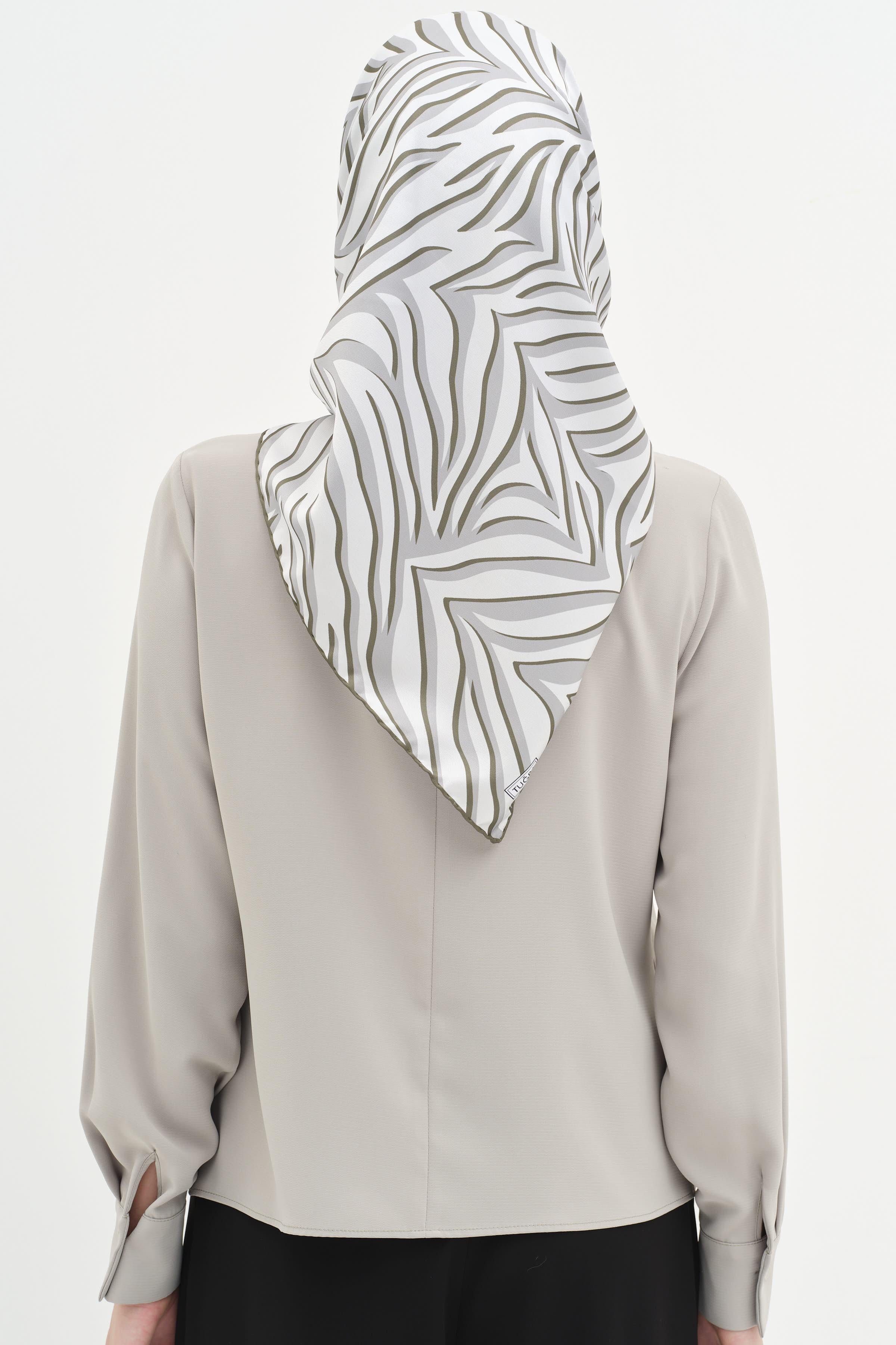 Büzgülü Hakim Yakalı Bluz - Olive TUGBA