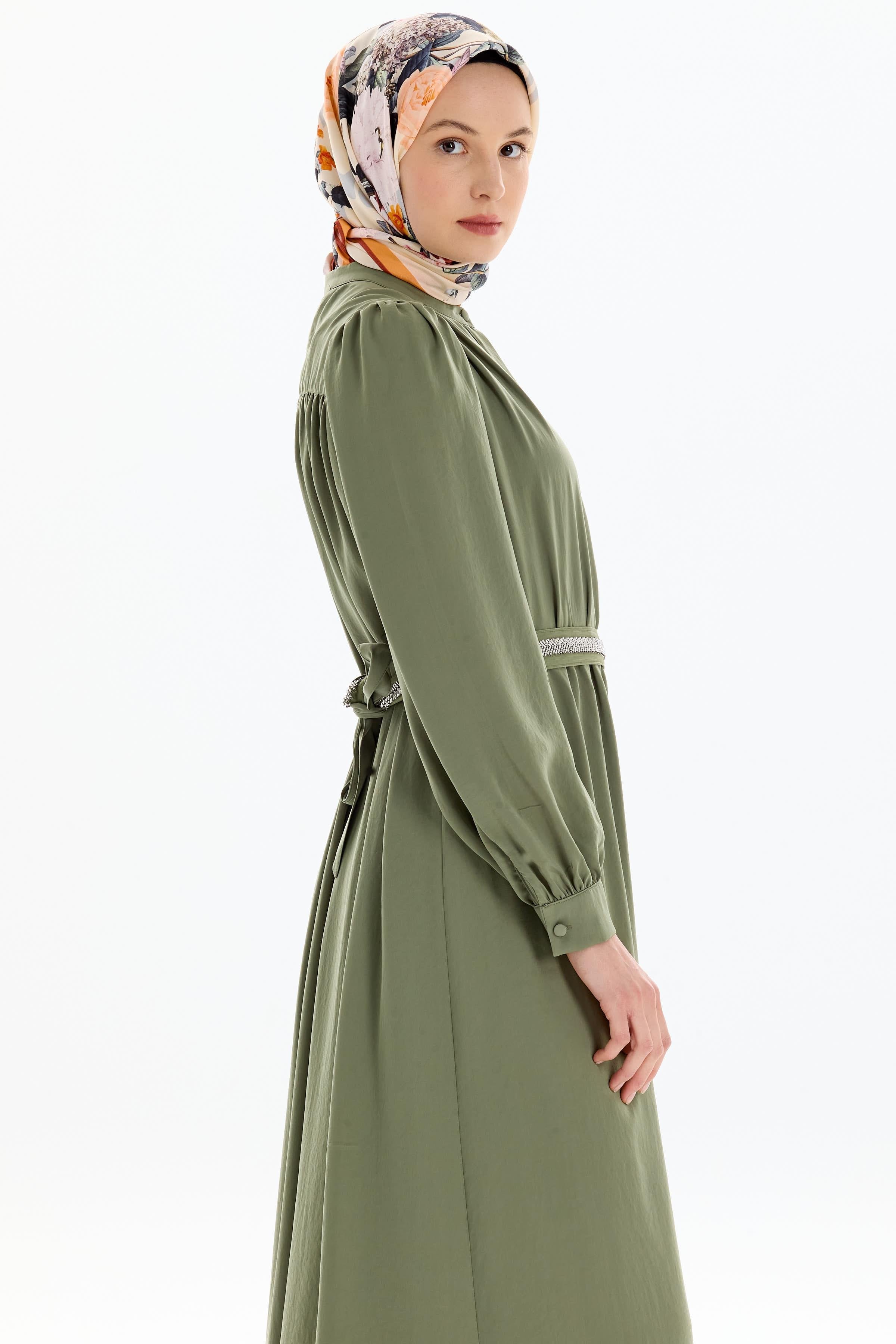 Büzgülü İşleme Kemerli Elbise - Haki TUGBA