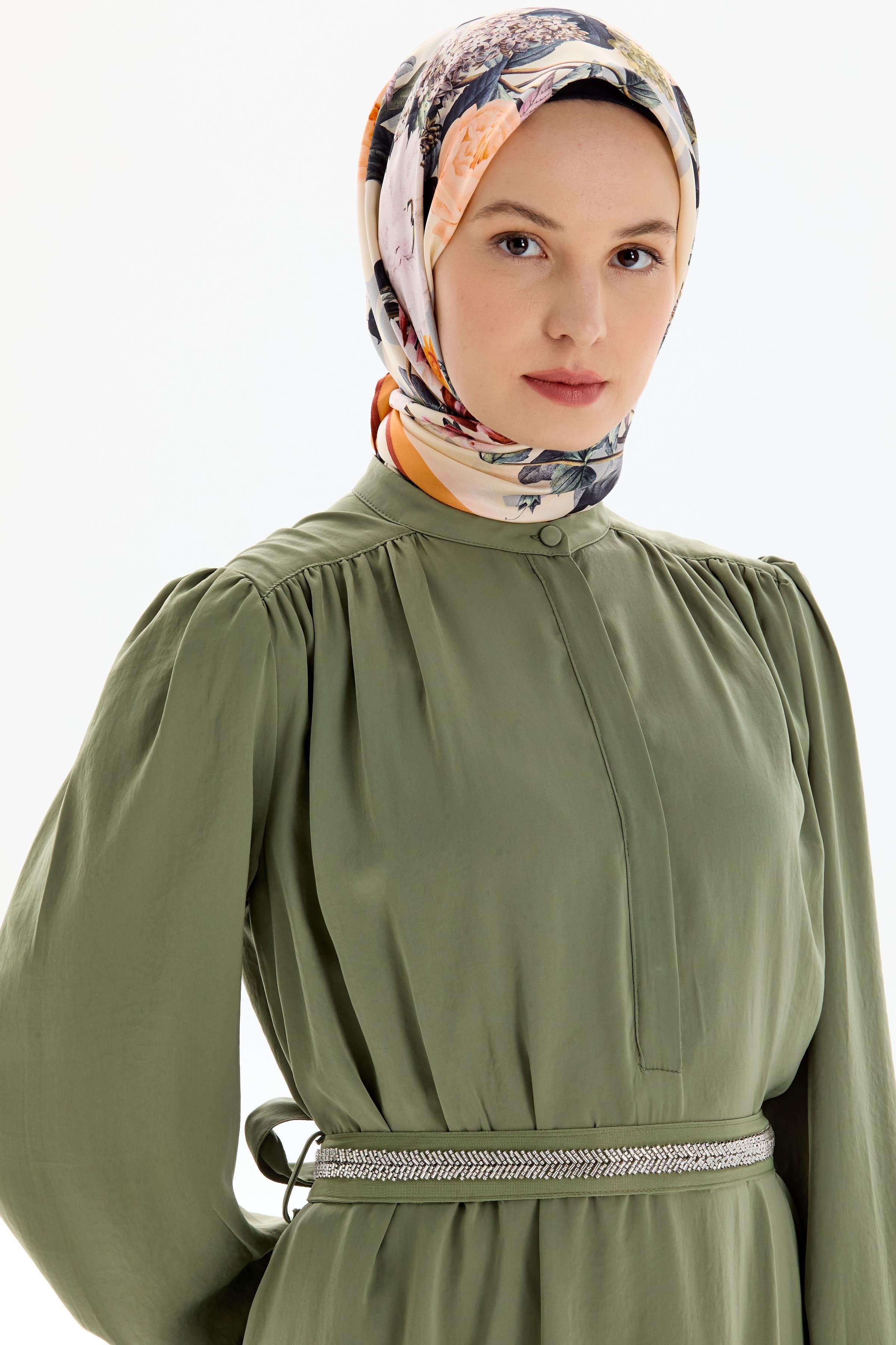 Büzgülü İşleme Kemerli Elbise - Haki TUGBA