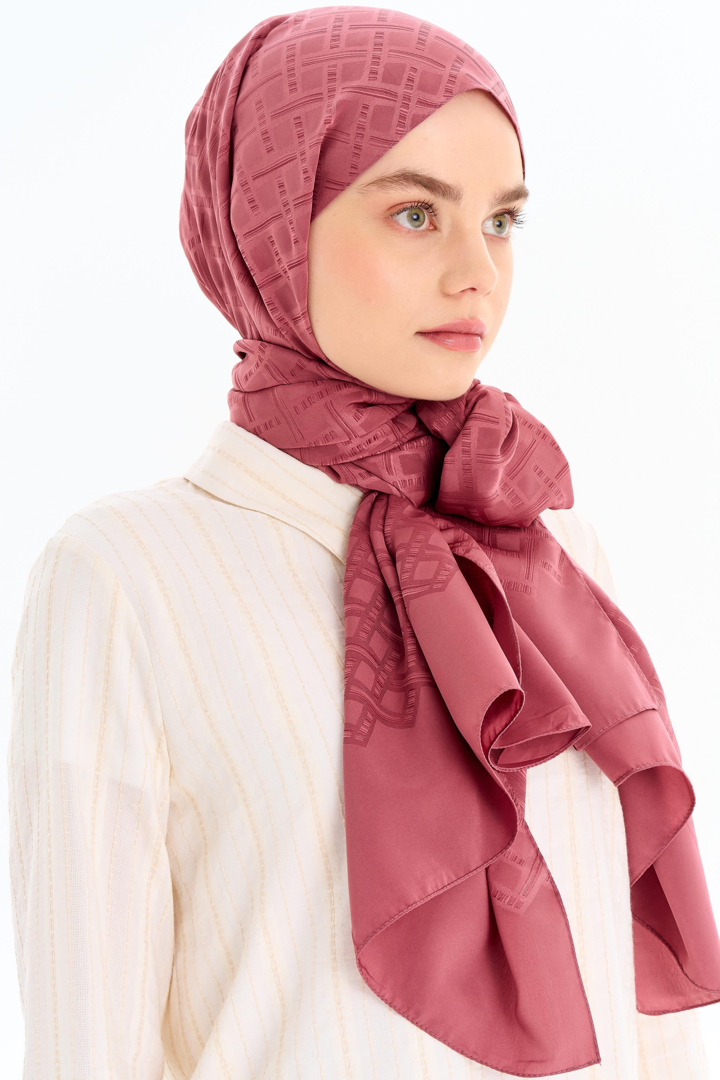 Kare Desen Capri Şal - Gül Kurusu TUGBA