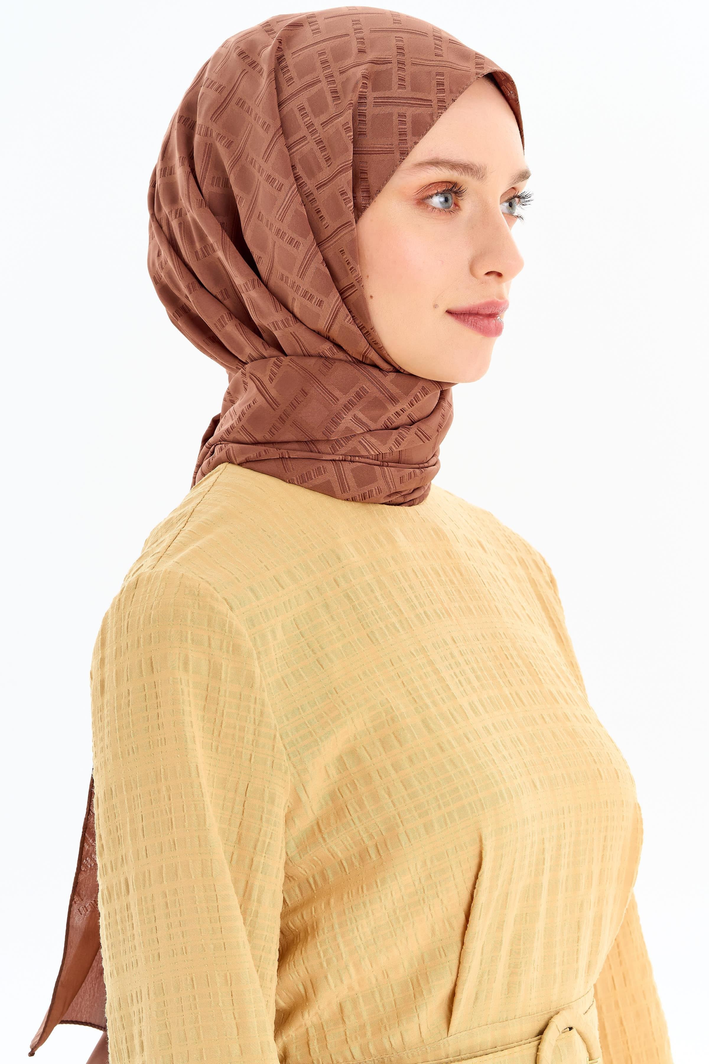 Kare Desen Capri Şal - Kahve TUGBA