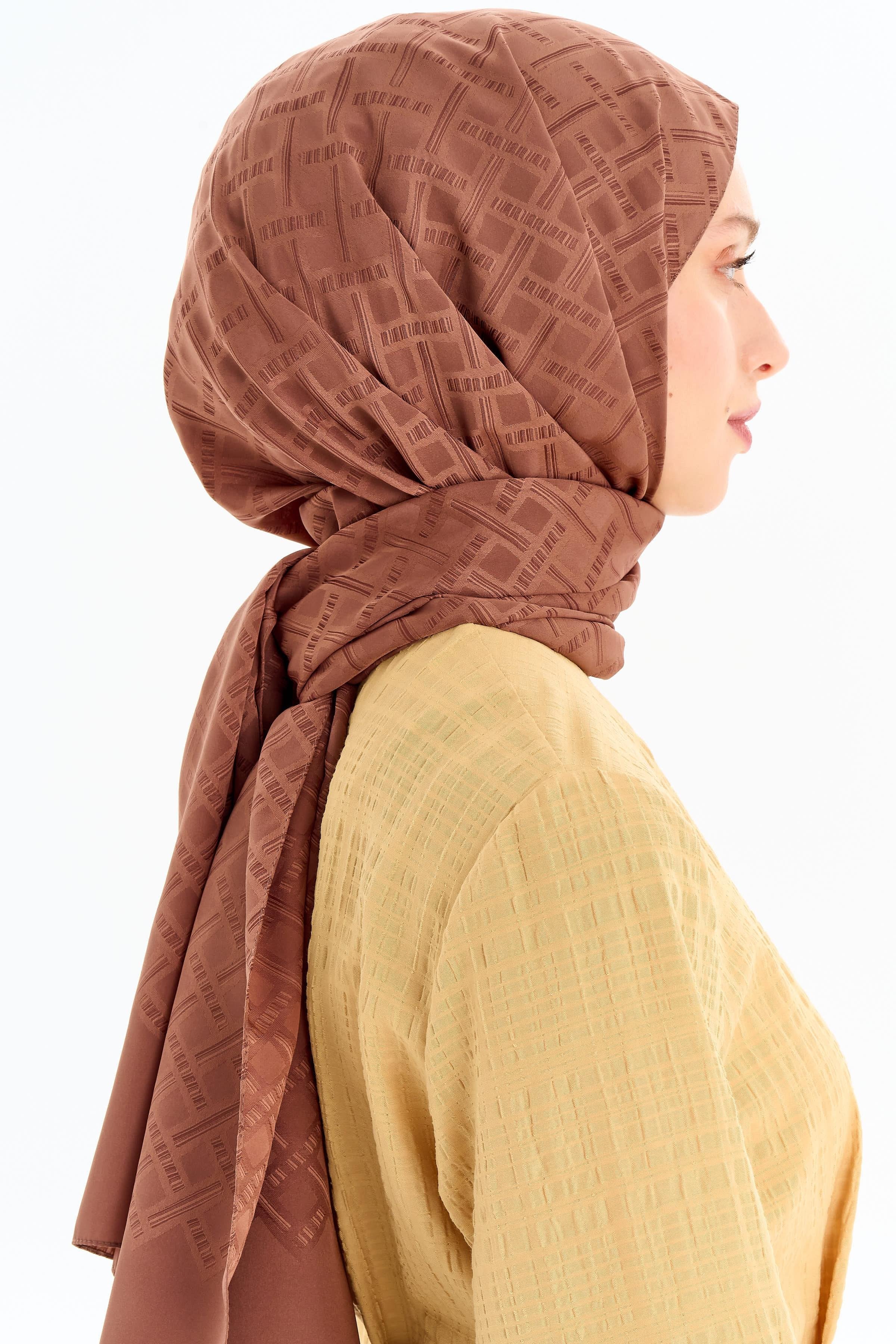 Kare Desen Capri Şal - Kahve TUGBA