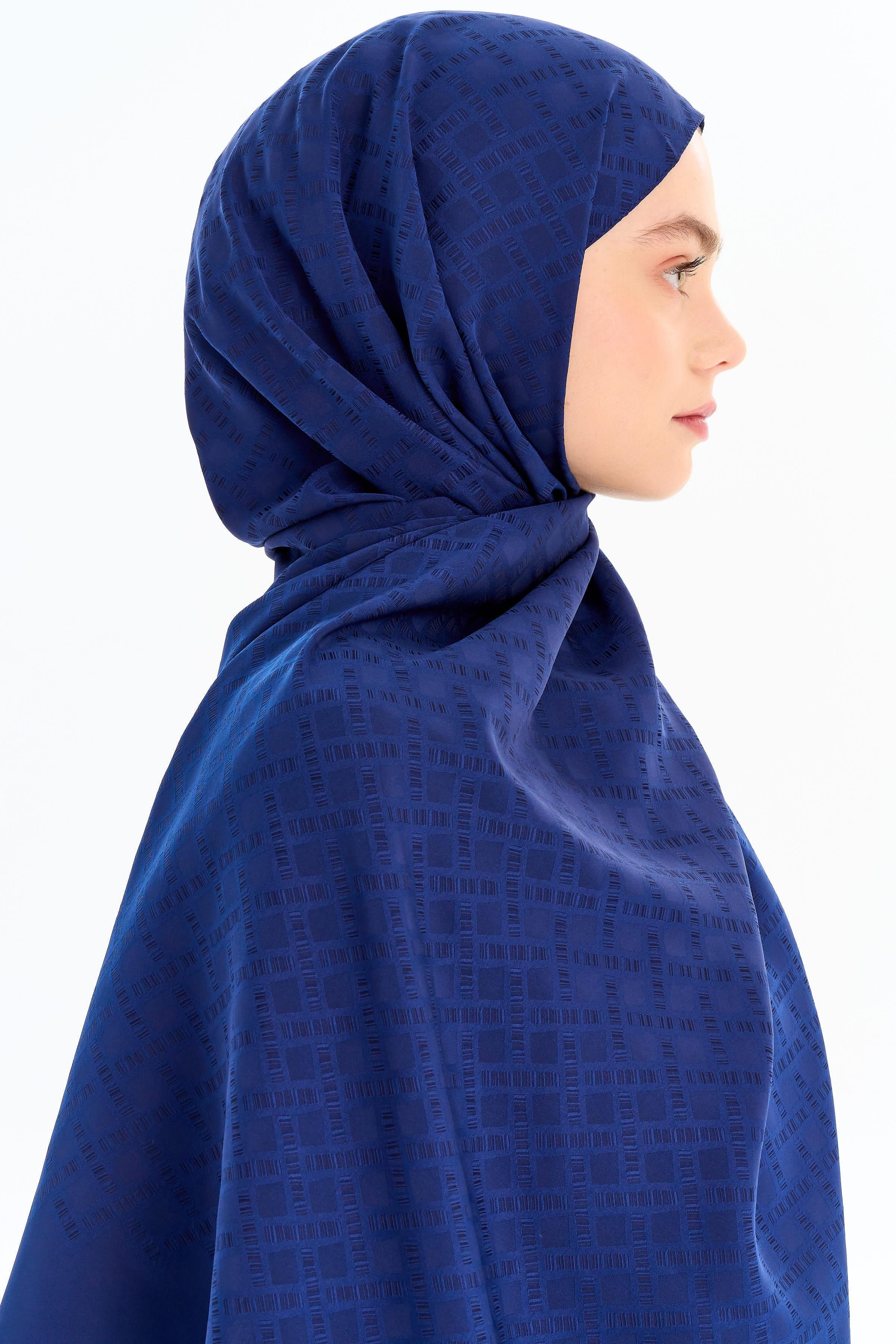 Kare Desen Capri Şal - Lacivert TUGBA