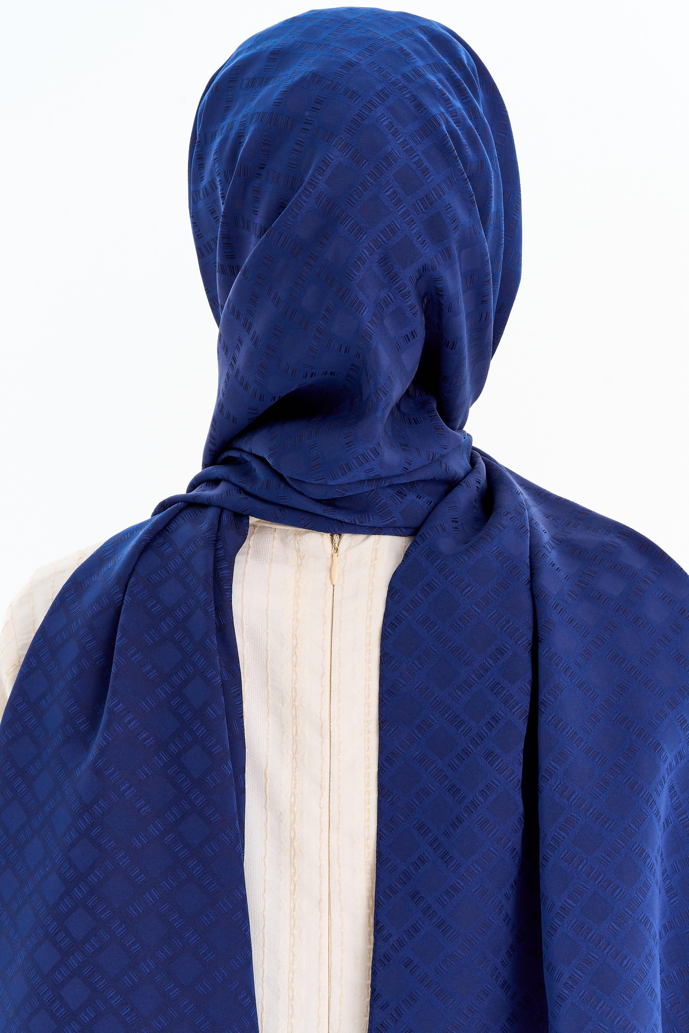 Kare Desen Capri Şal - Lacivert TUGBA