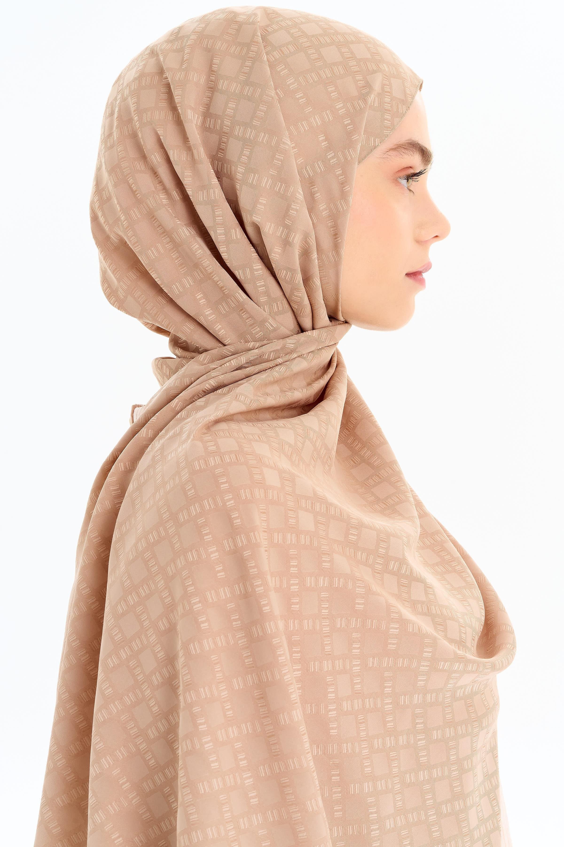 Kare Desen Capri Şal - Vizon TUGBA