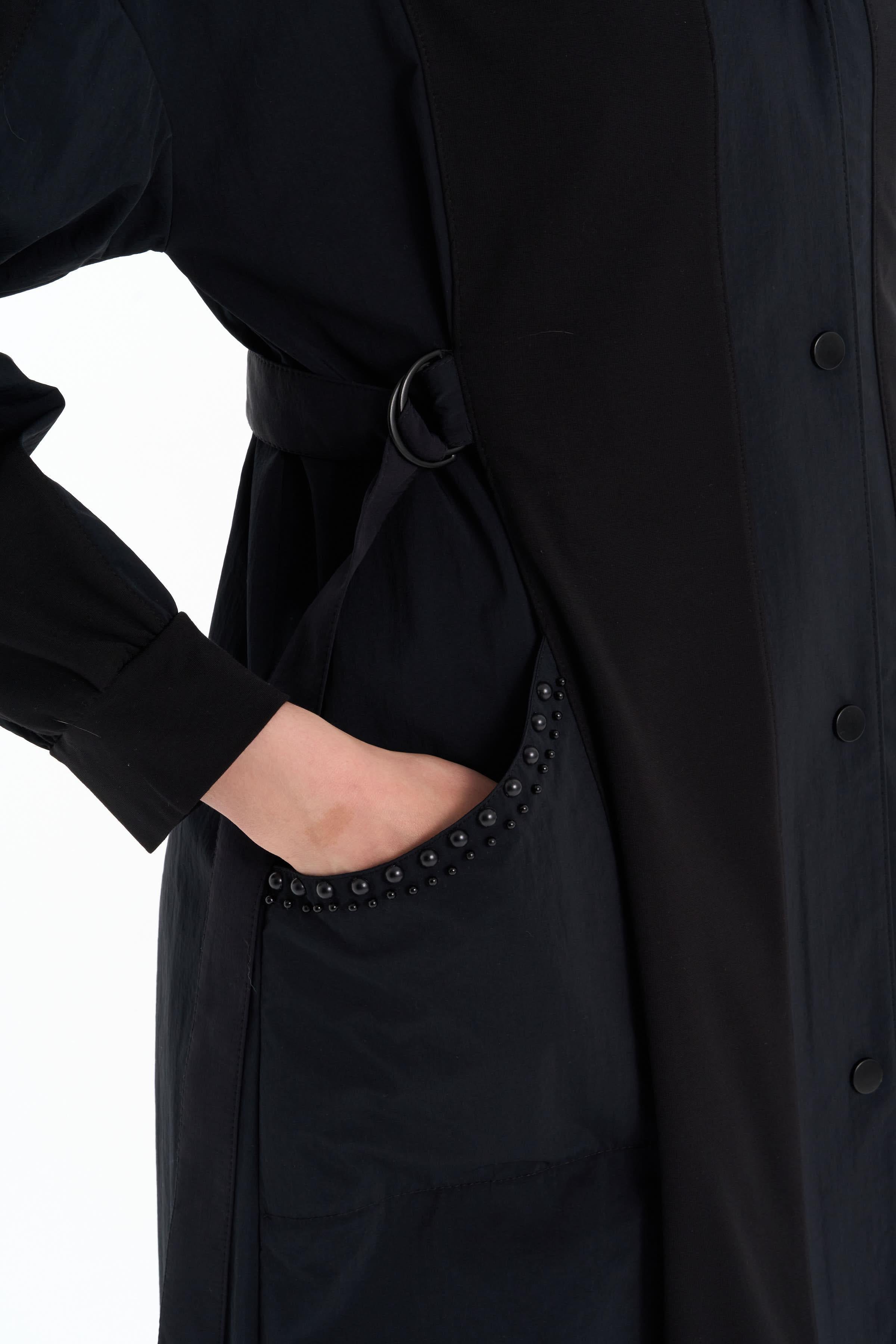 Cepler İnci Detaylı Garnili Pardesü - Siyah TUGBA