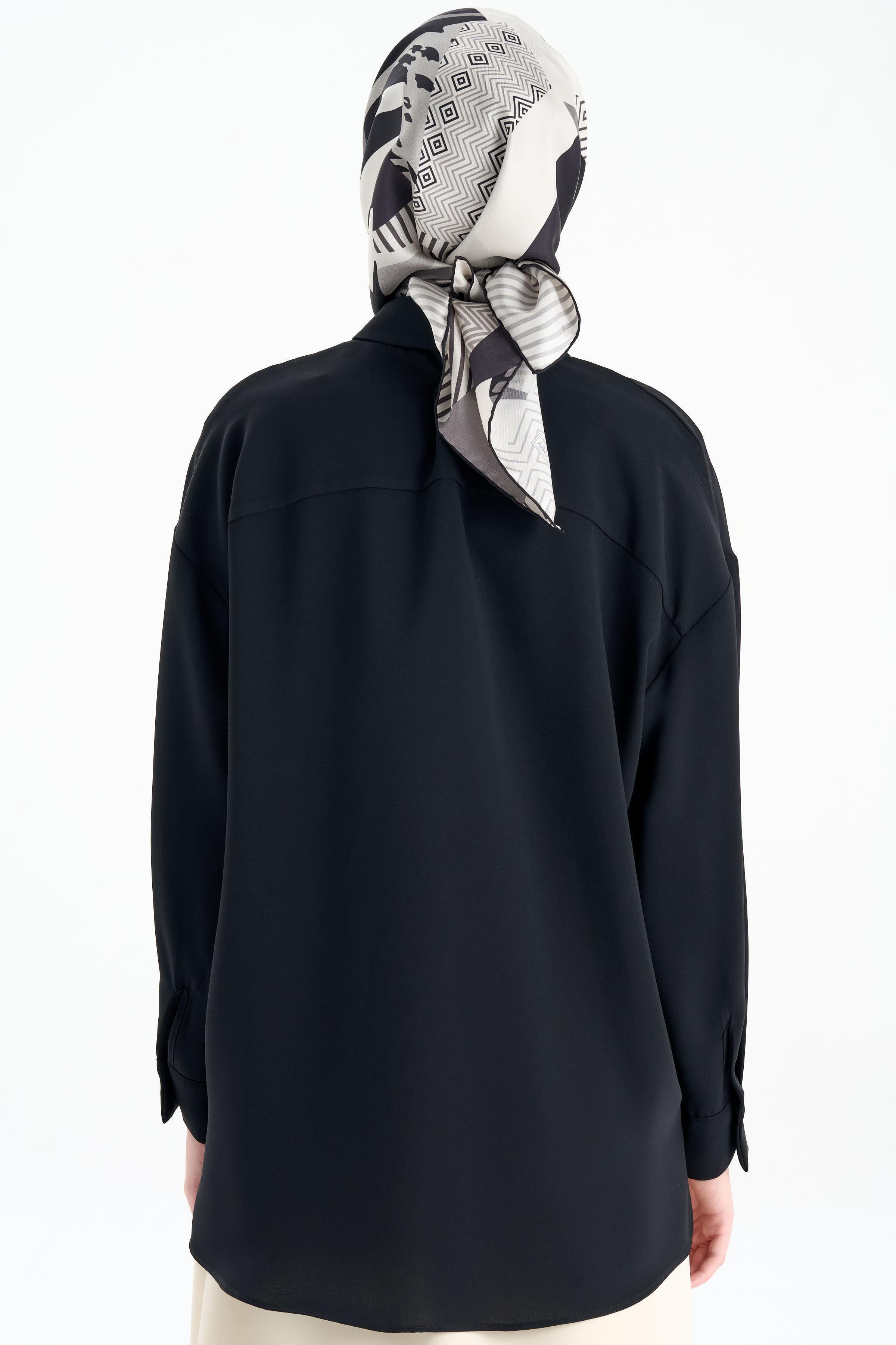 Cepler Taş Baskılı Gömlek - Siyah TUGBA