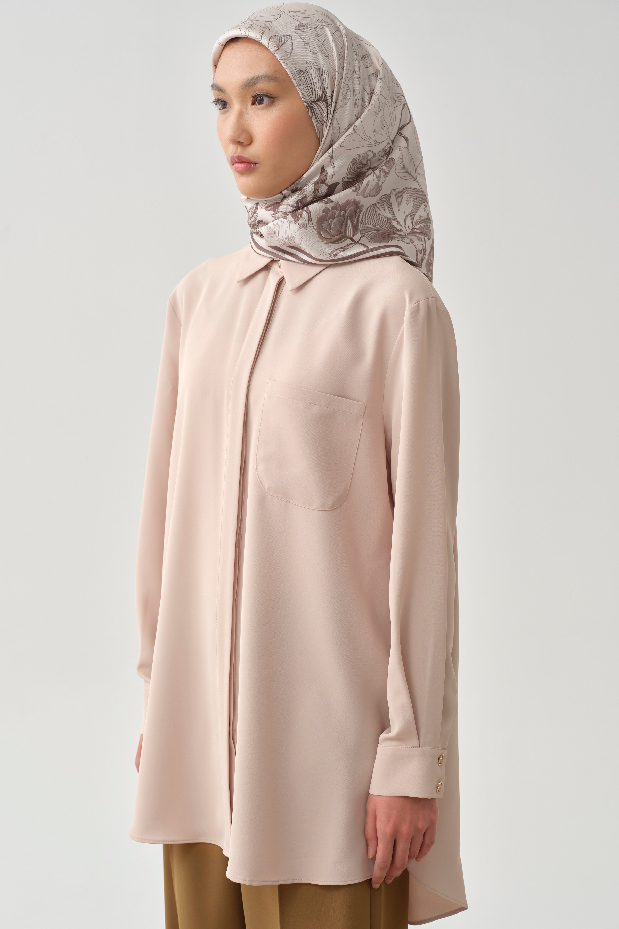 Cepli Düşük Kol Gömlek - Bej TUGBA