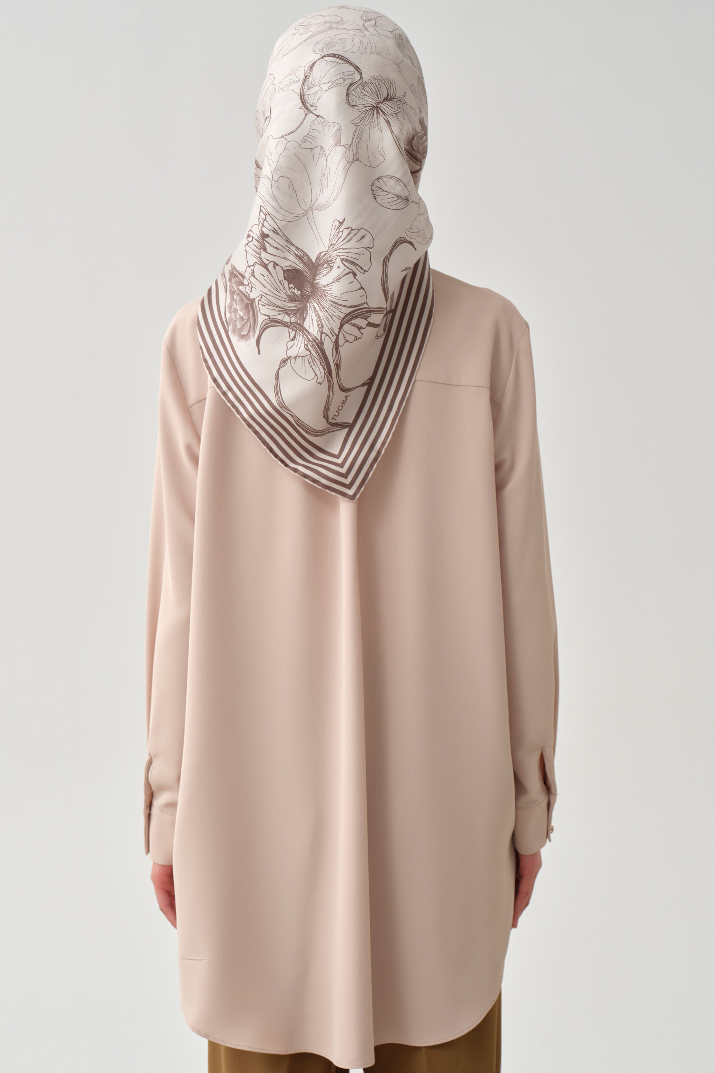 Cepli Düşük Kol Gömlek - Bej TUGBA