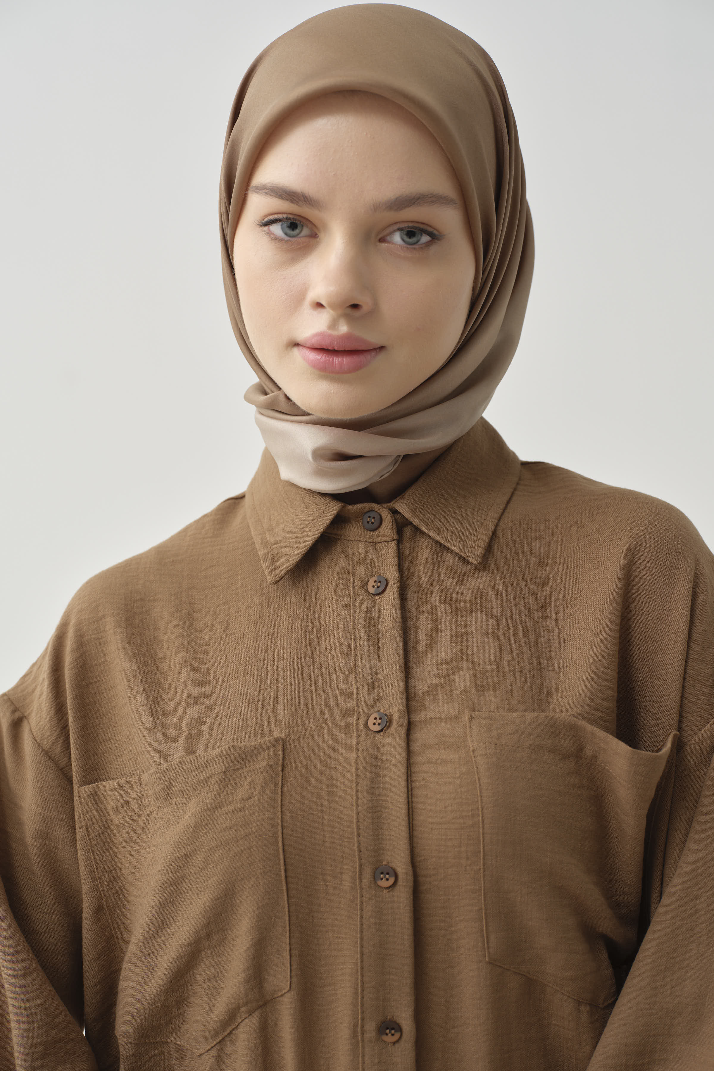 Cepli Kesik Detaylı Tunik - Toprak TUGBA