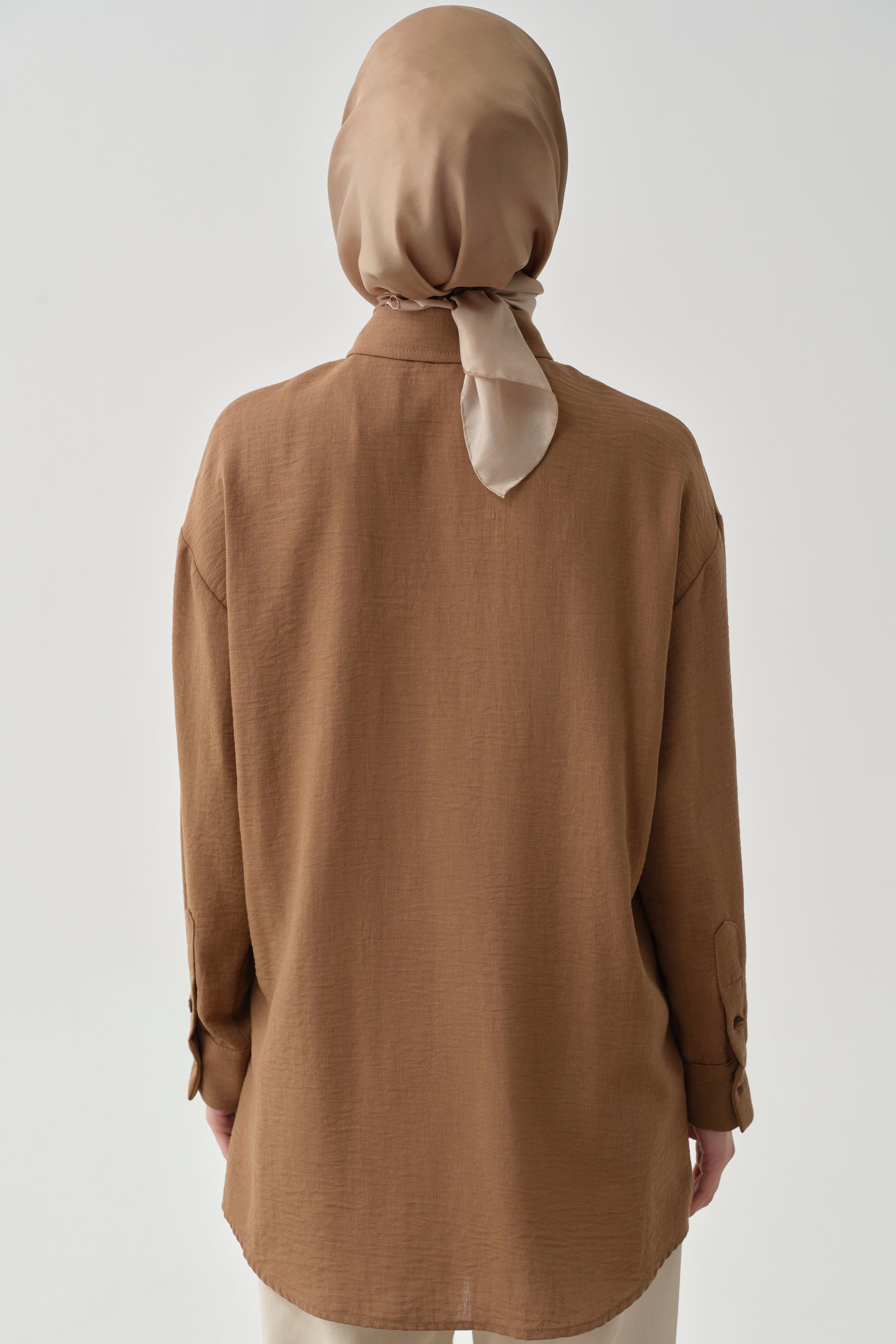 Cepli Kesik Detaylı Tunik - Toprak TUGBA