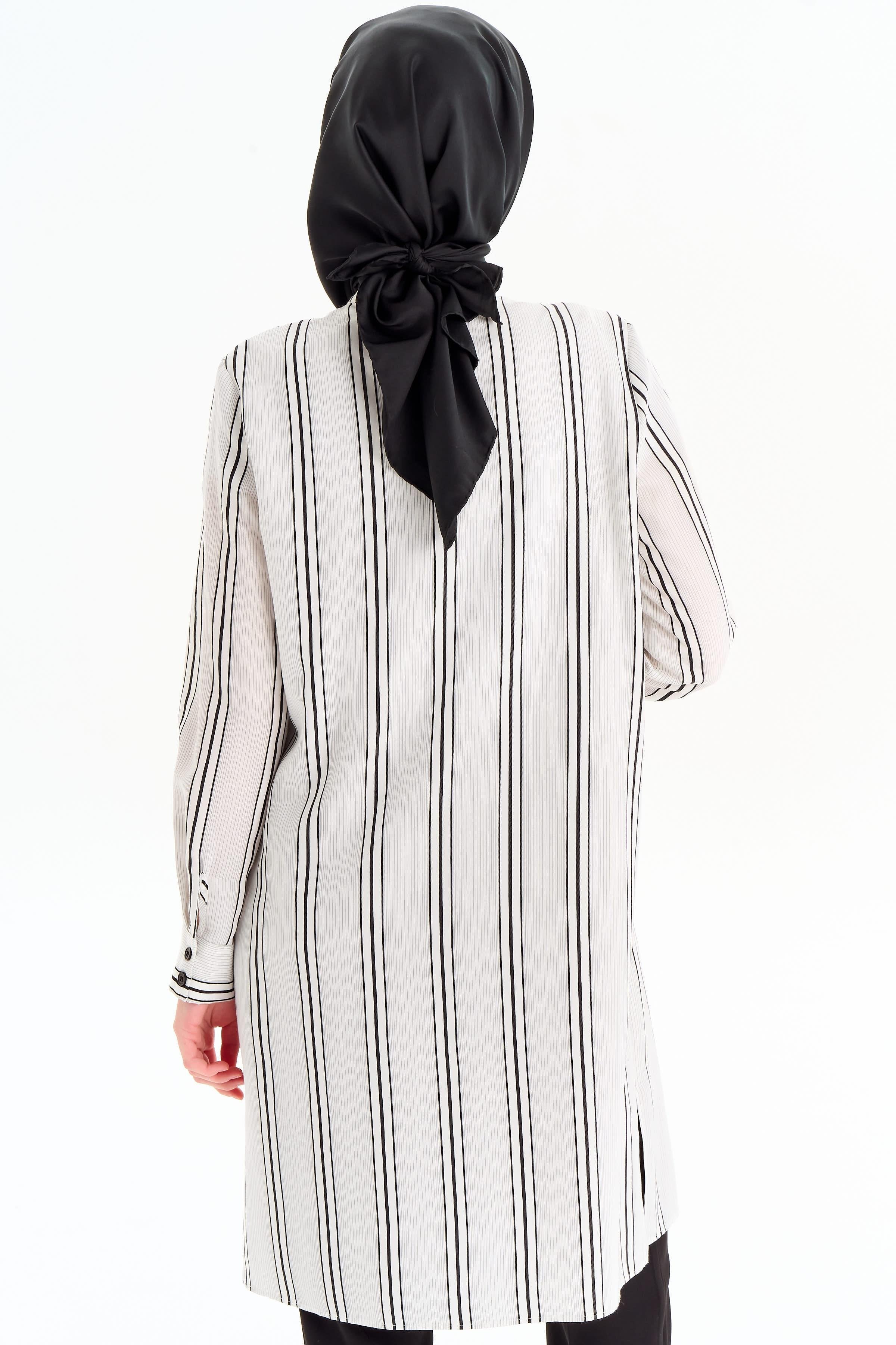 Cepli Yırtmaç Detaylı Çizgili Tunik - Siyah TUGBA