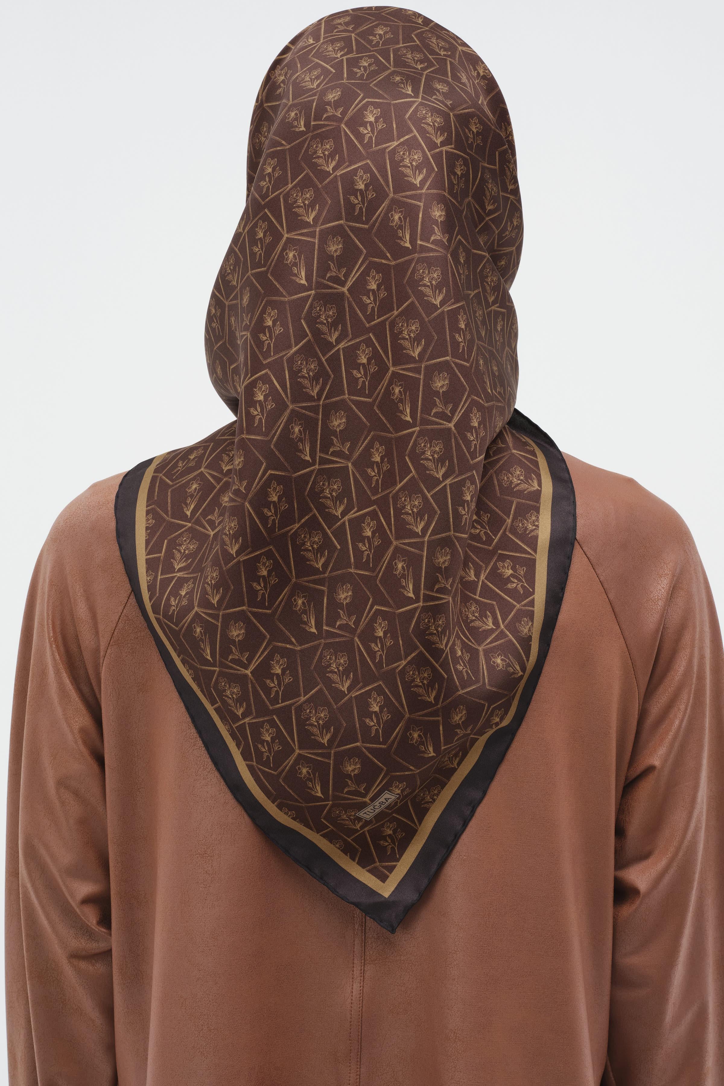 Çerçeveli Sura İpek Eşarp - Acı Kahve TUGBA