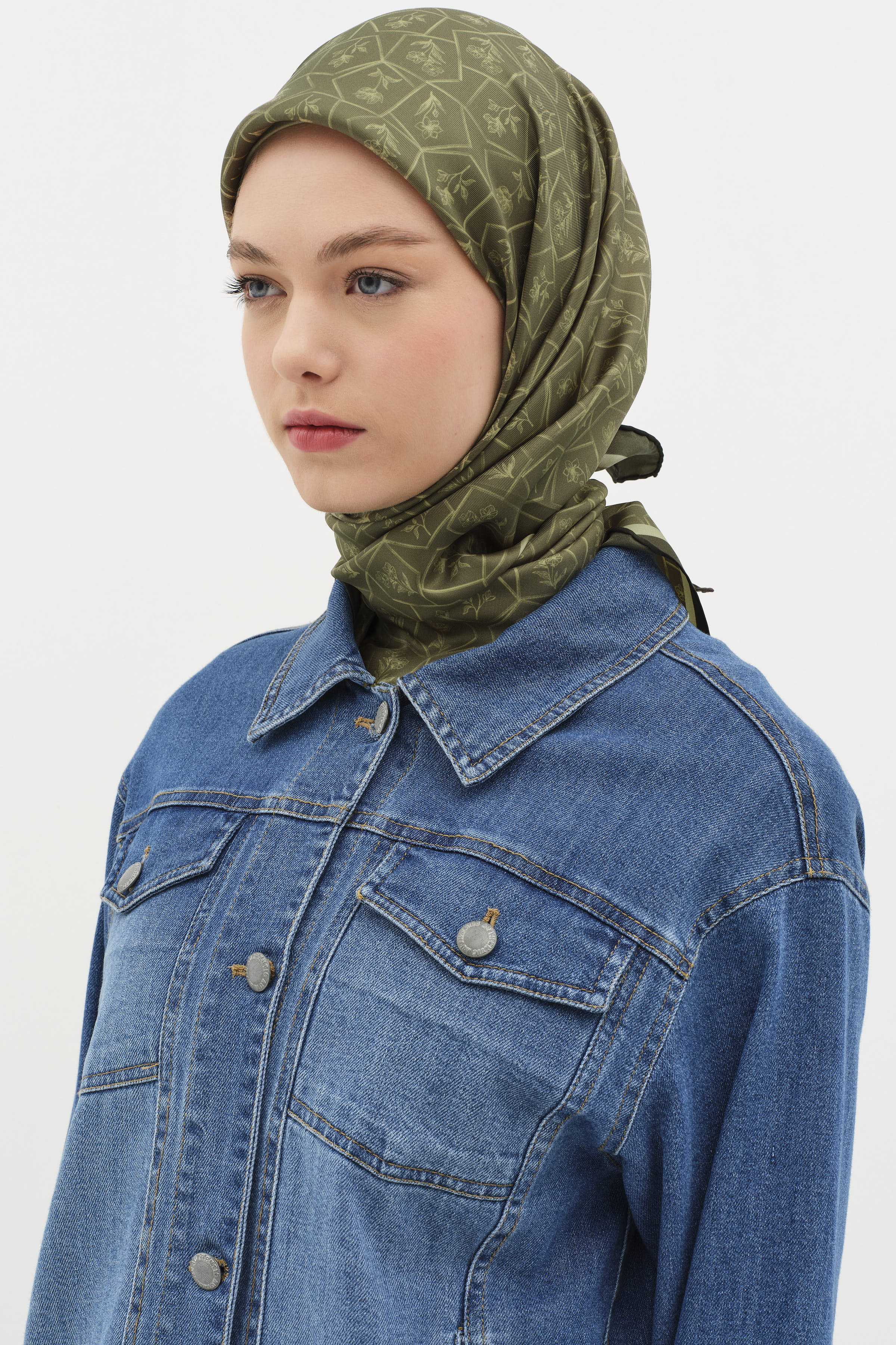 Çerçeveli Sura İpek Eşarp - Fıstık Yeşili TUGBA