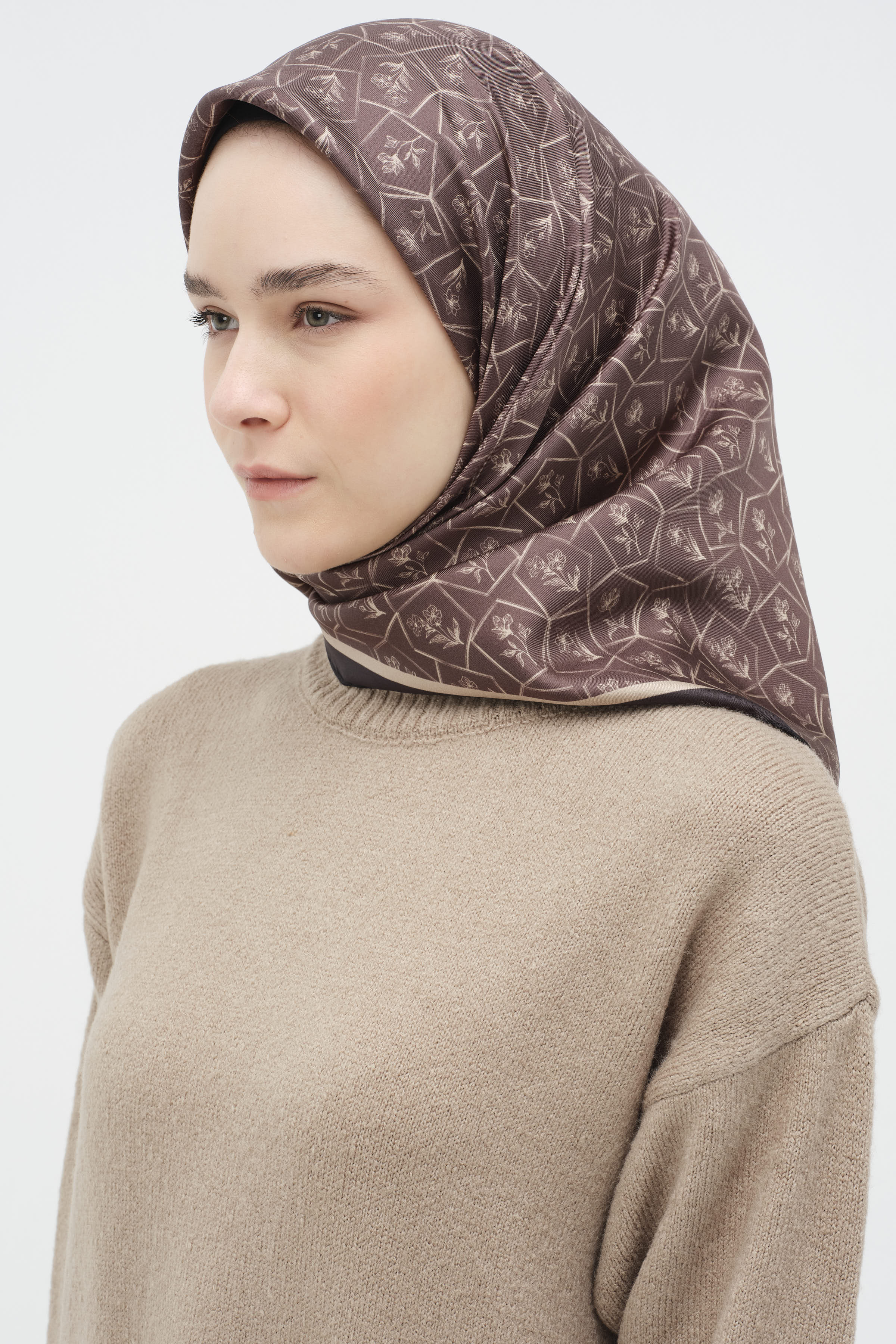 Çerçeveli Twill İpek Eşarp - Kahve TUGBA