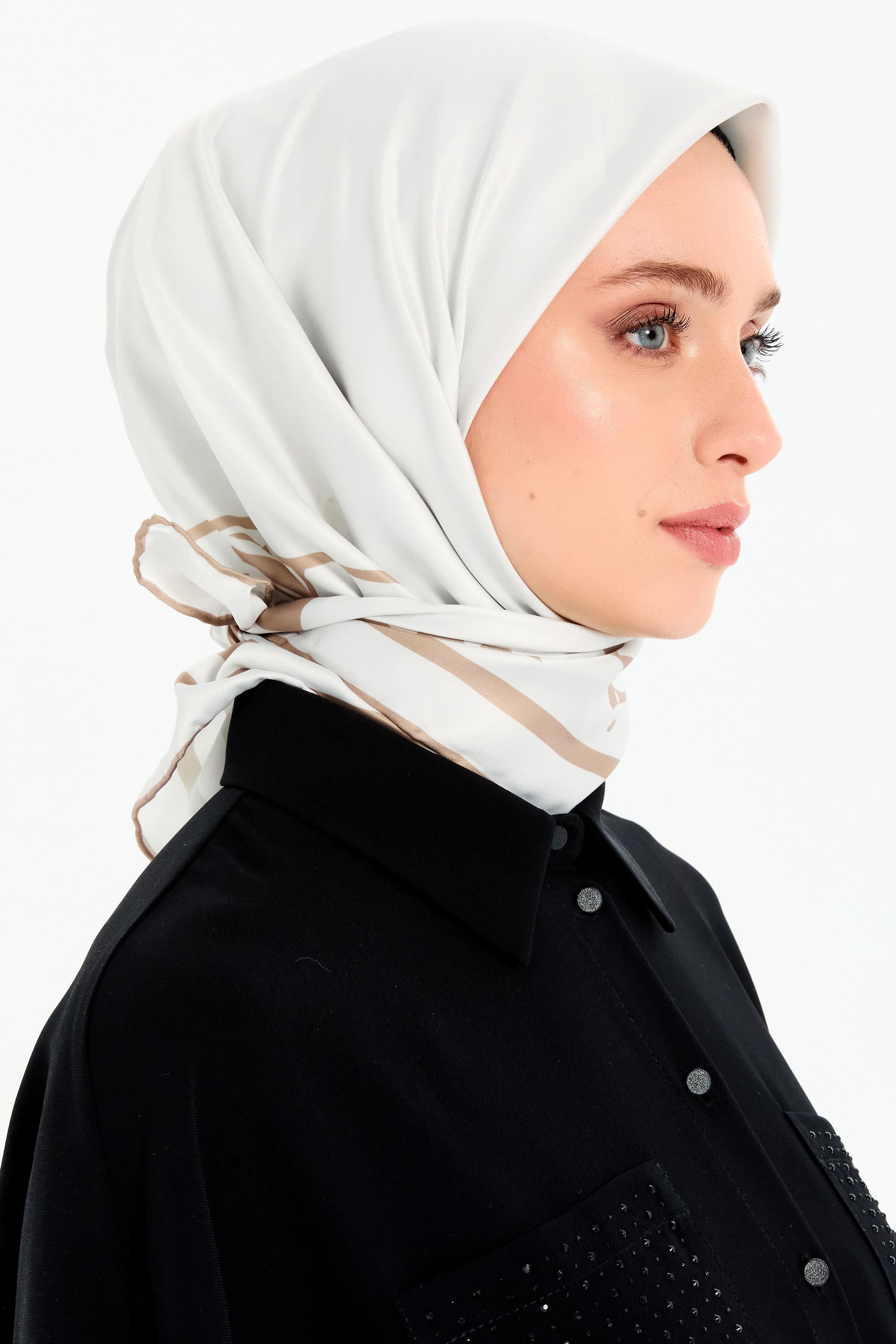 Çiçek Çerçeve Desenli Stil Eşarp - Bej TUGBA