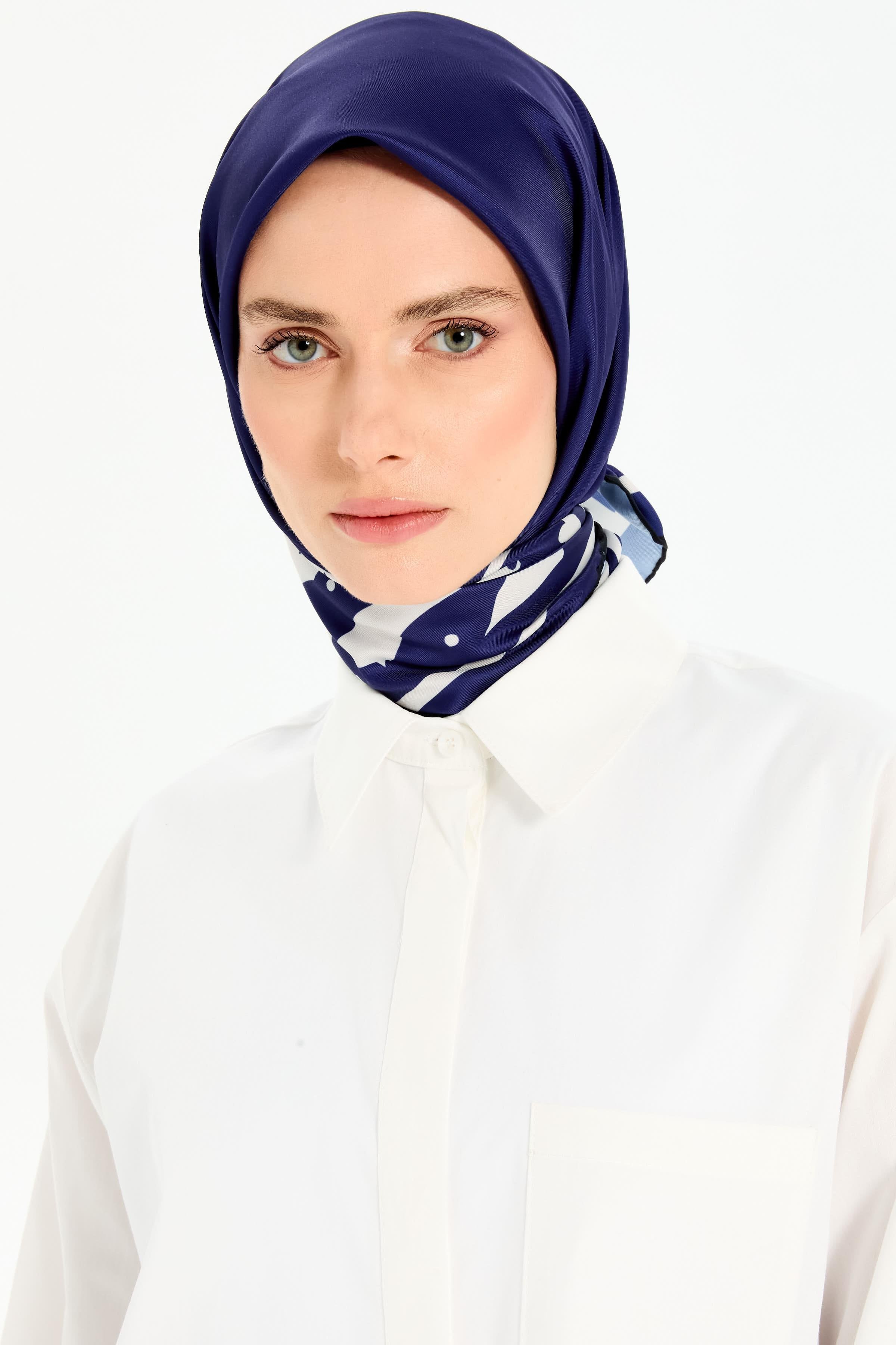 Çiçek Çerçeve Desenli Stil Eşarp - Lacivert TUGBA