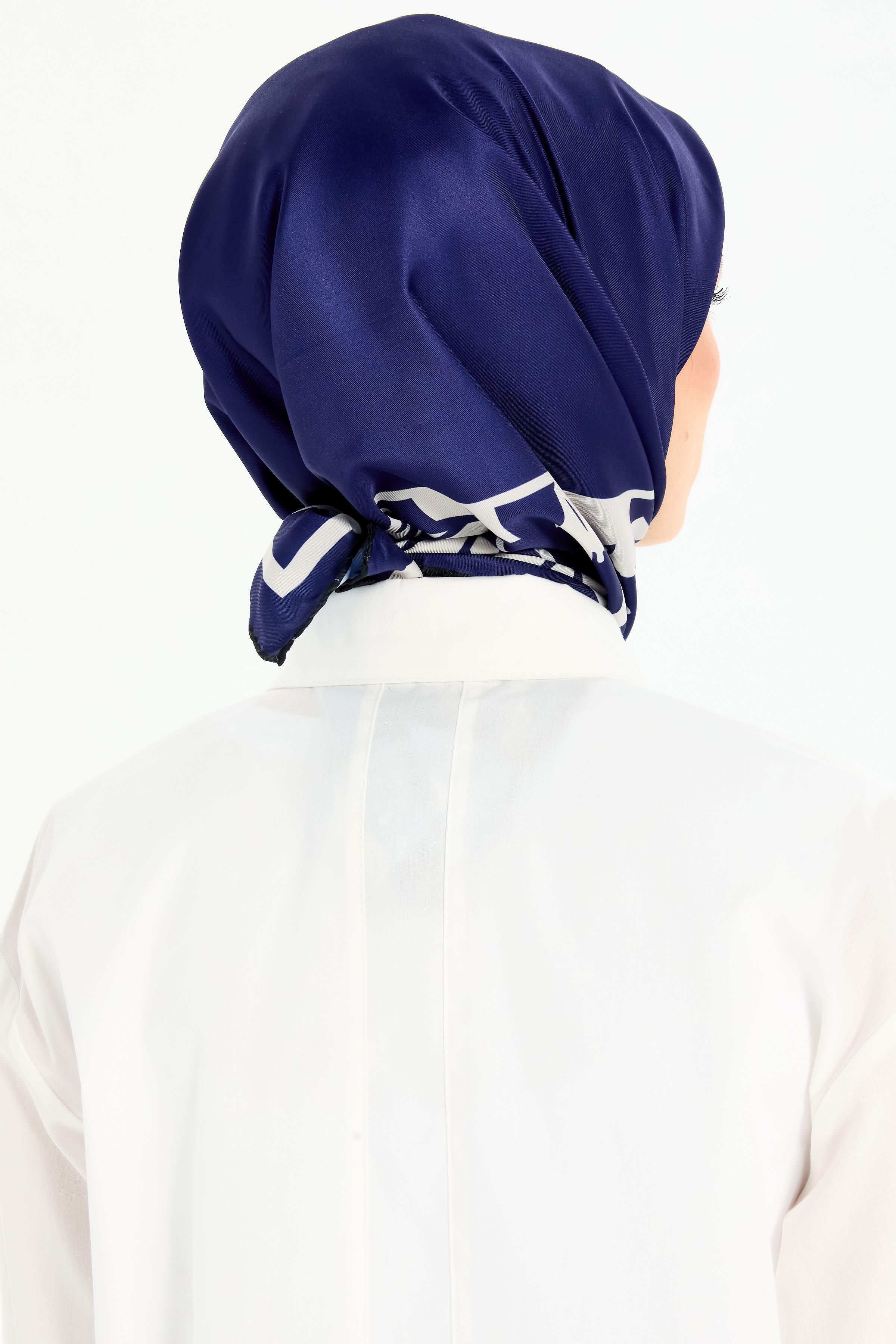 Çiçek Çerçeve Desenli Stil Eşarp - Lacivert TUGBA