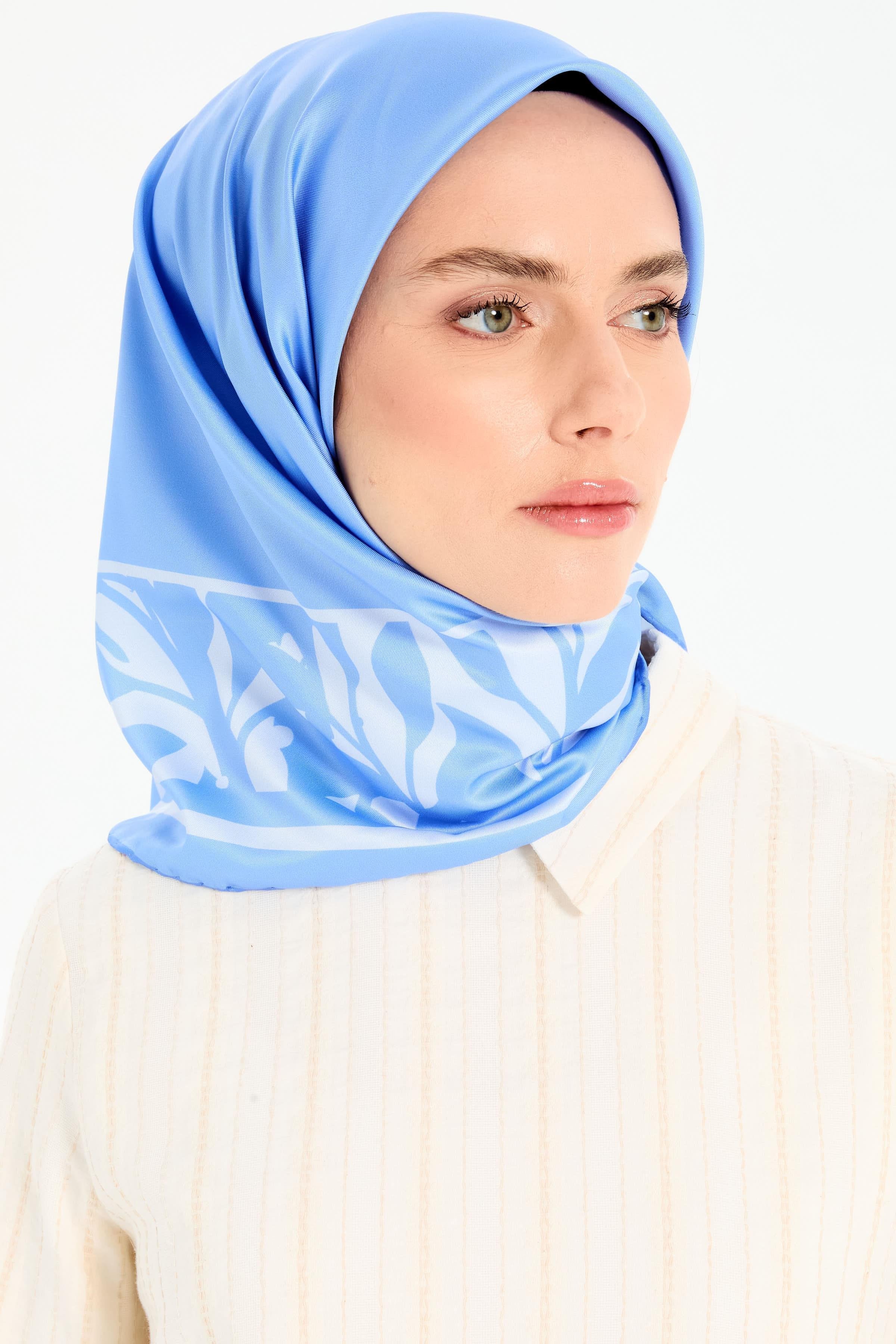 Çiçek Çerçeve Desenli Stil Eşarp - Lila TUGBA