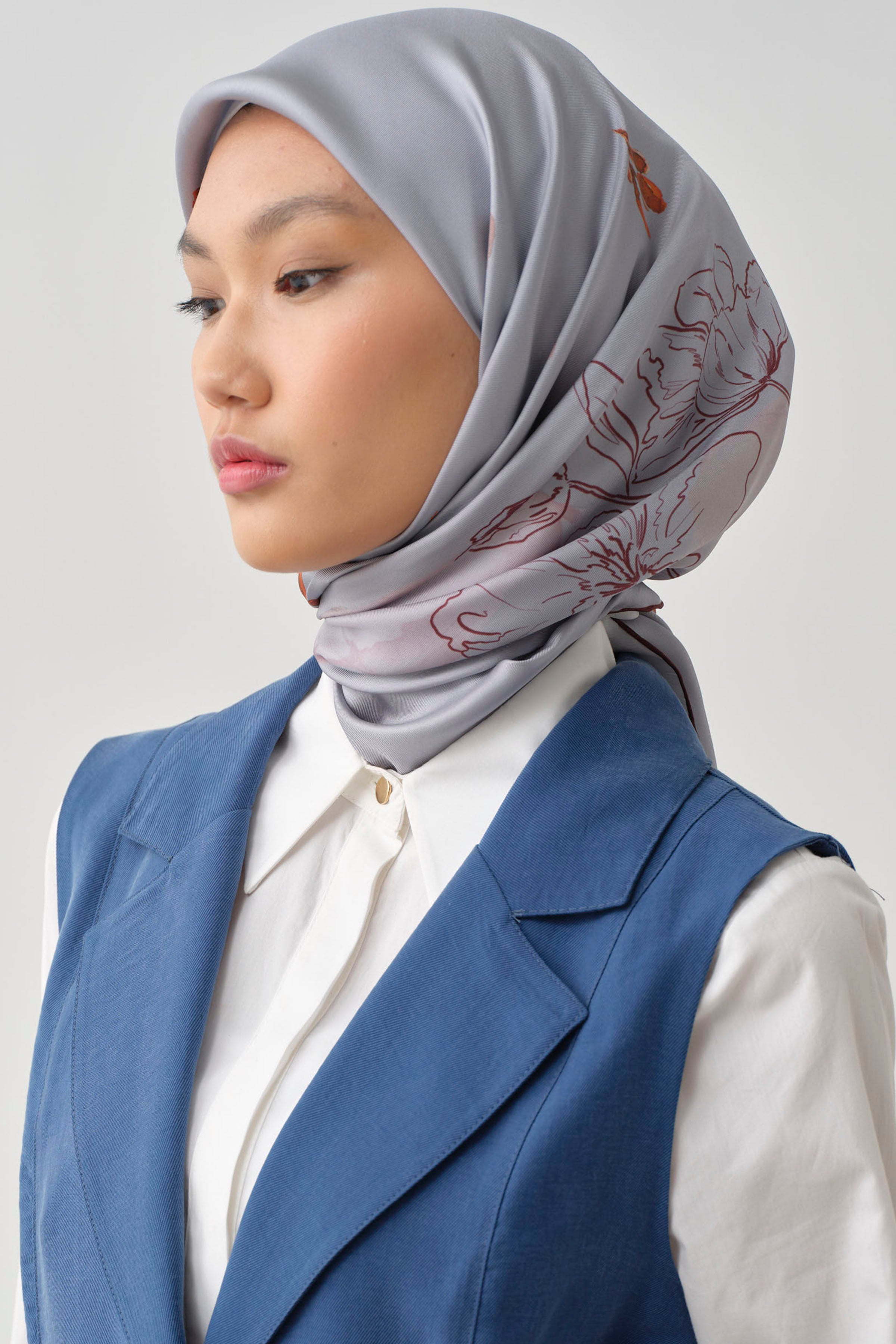 Süregan Twill İpek Eşarp - İndigo TUGBA