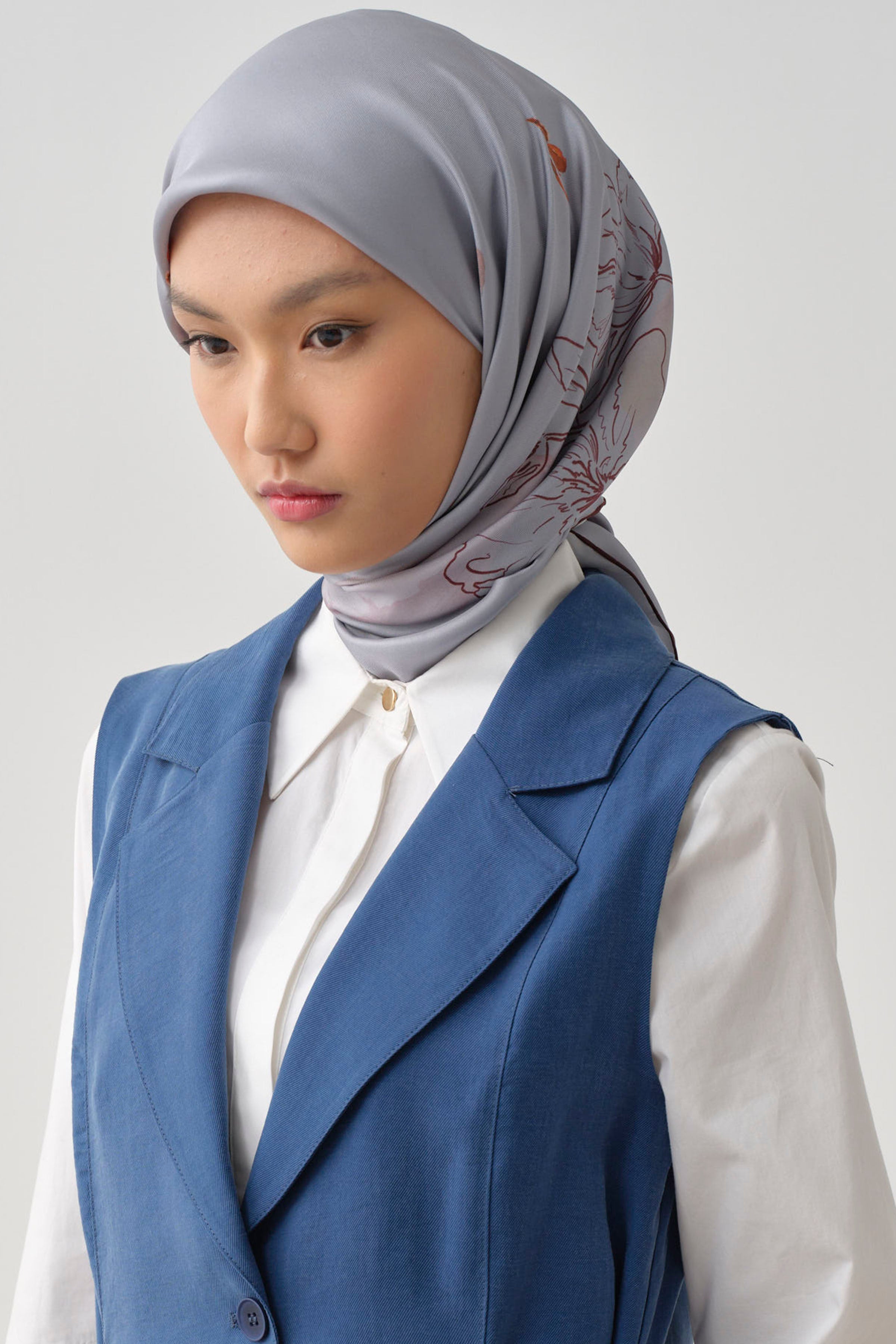 Süregan Twill İpek Eşarp - İndigo TUGBA