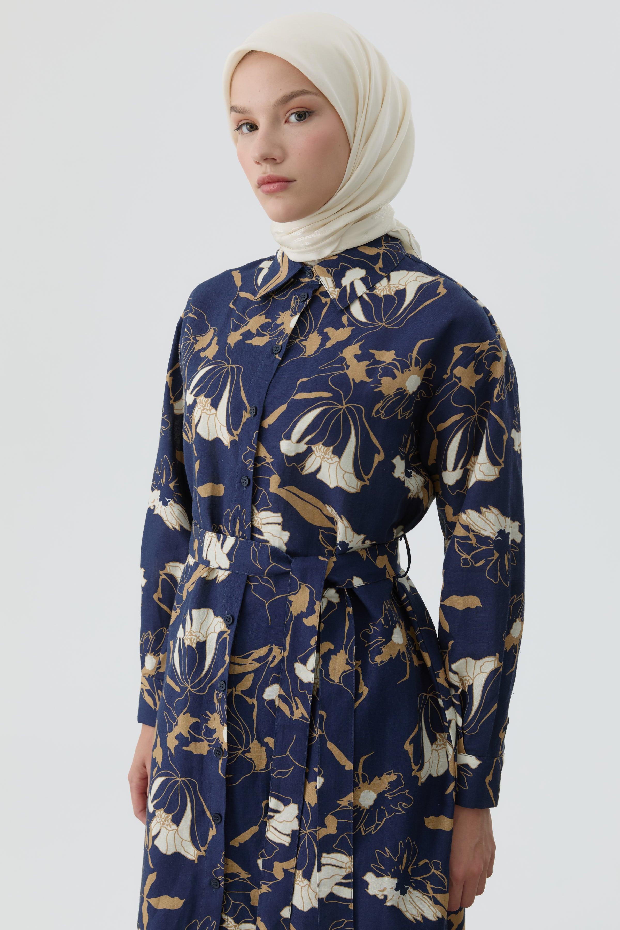 Çiçek Desenli Kemerli Tunik - Lacivert TUGBA