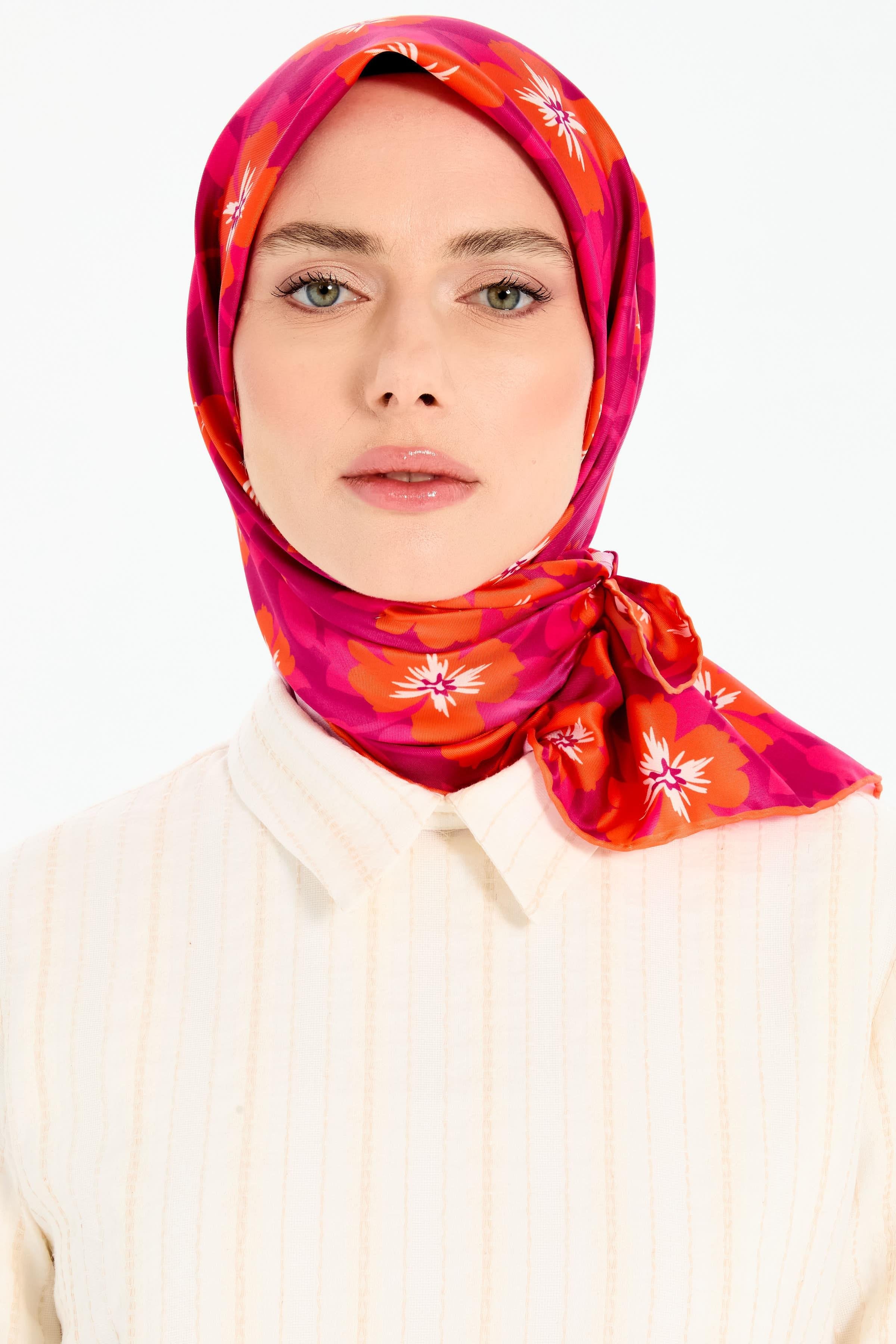 Çiçek Desenli Stil Eşarp - Oranj TUGBA