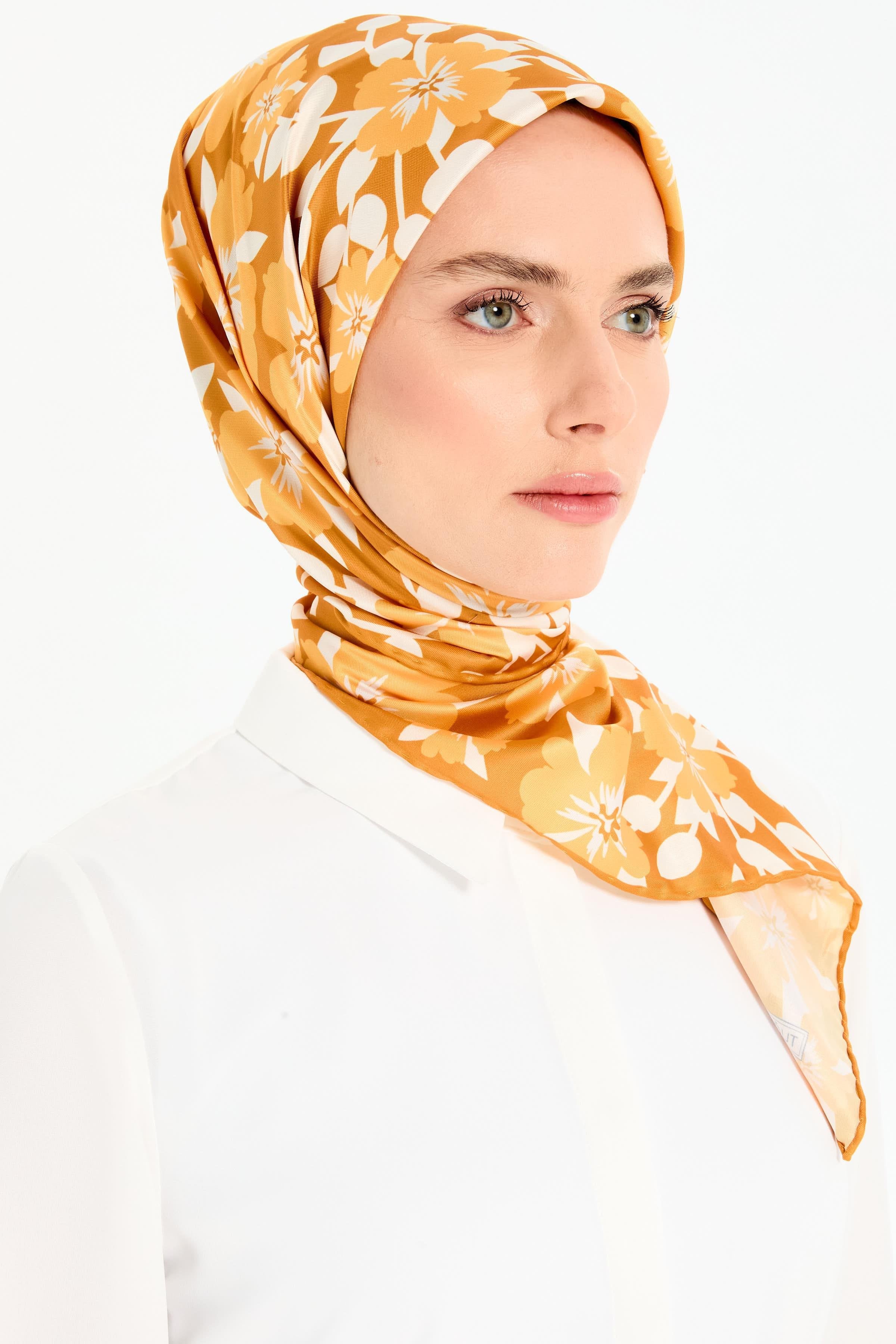 Çiçek Desenli Stil Eşarp - Turuncu TUGBA