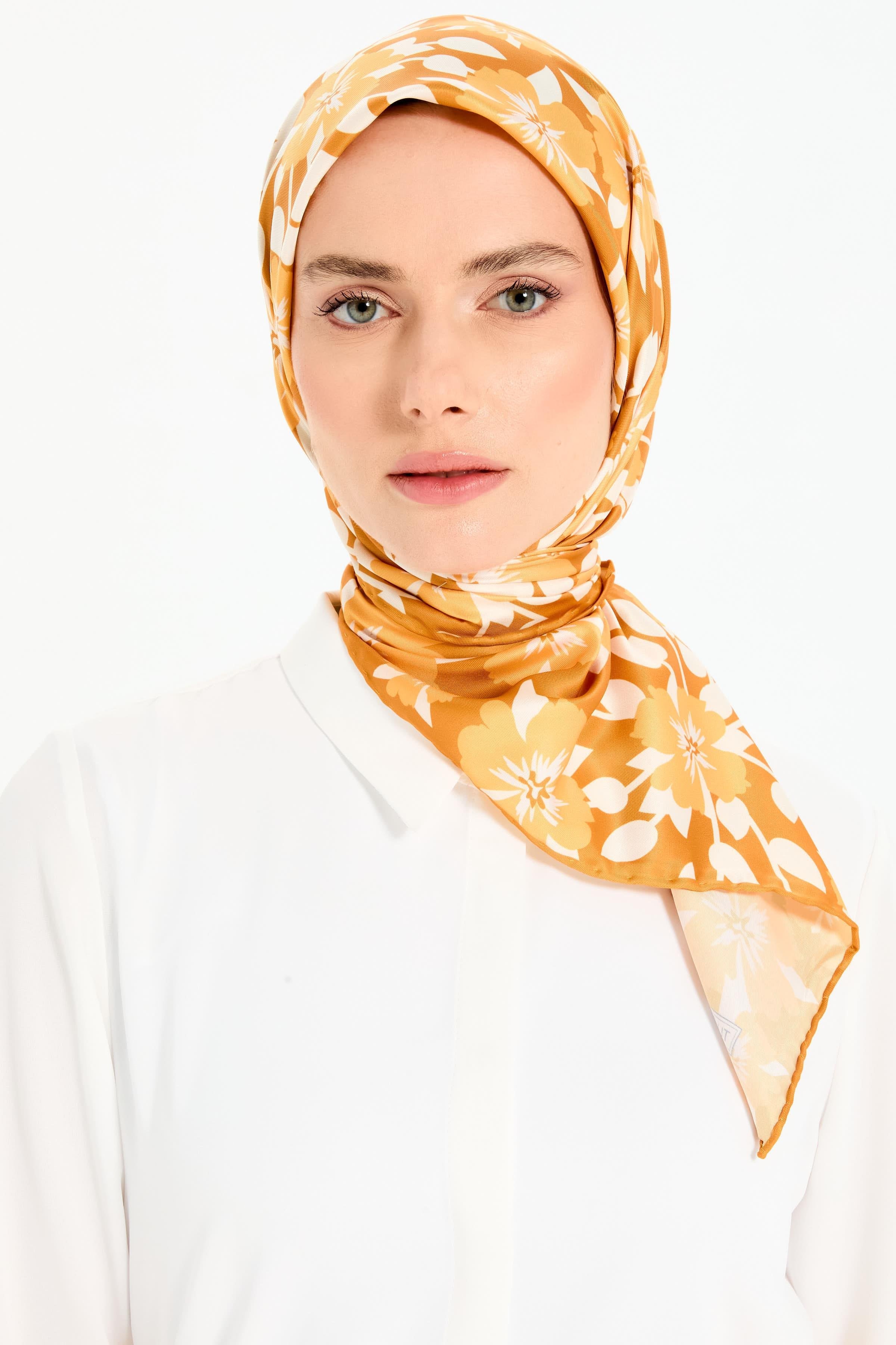 Çiçek Desenli Stil Eşarp - Turuncu TUGBA