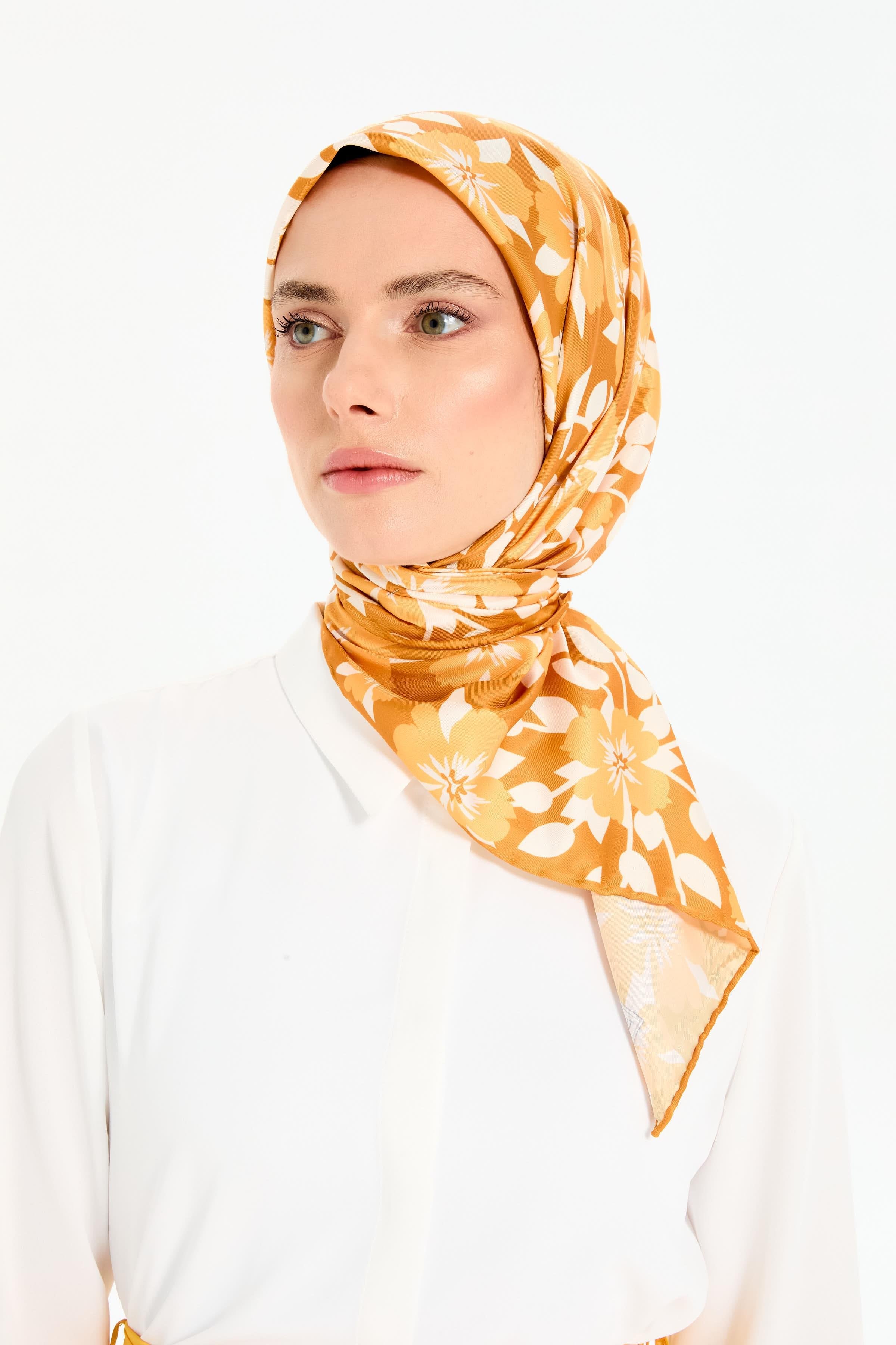 Çiçek Desenli Stil Eşarp - Turuncu TUGBA