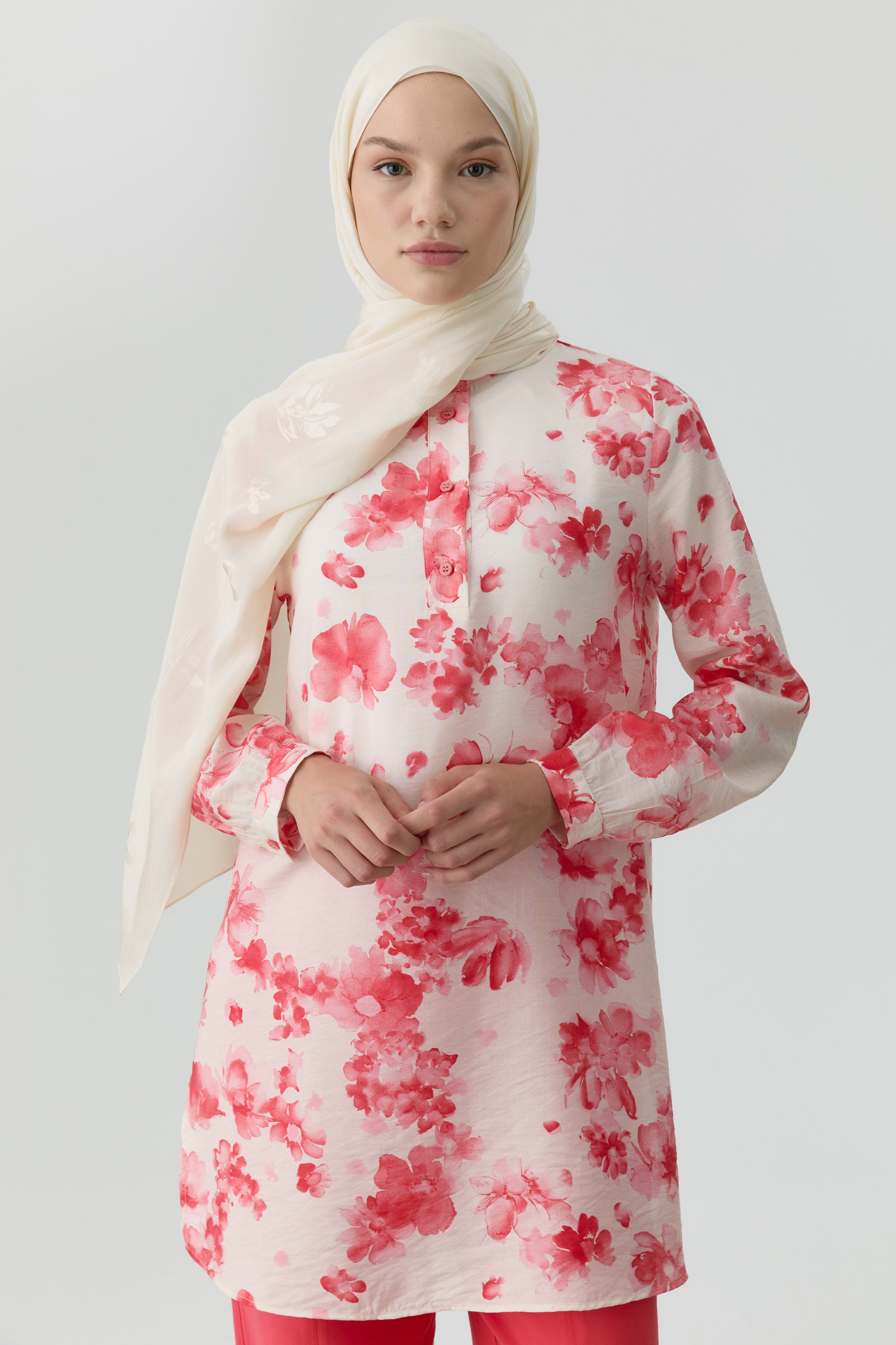 Çiçek Desenli Yırtmaçlı Tunik - Pembe TUGBA