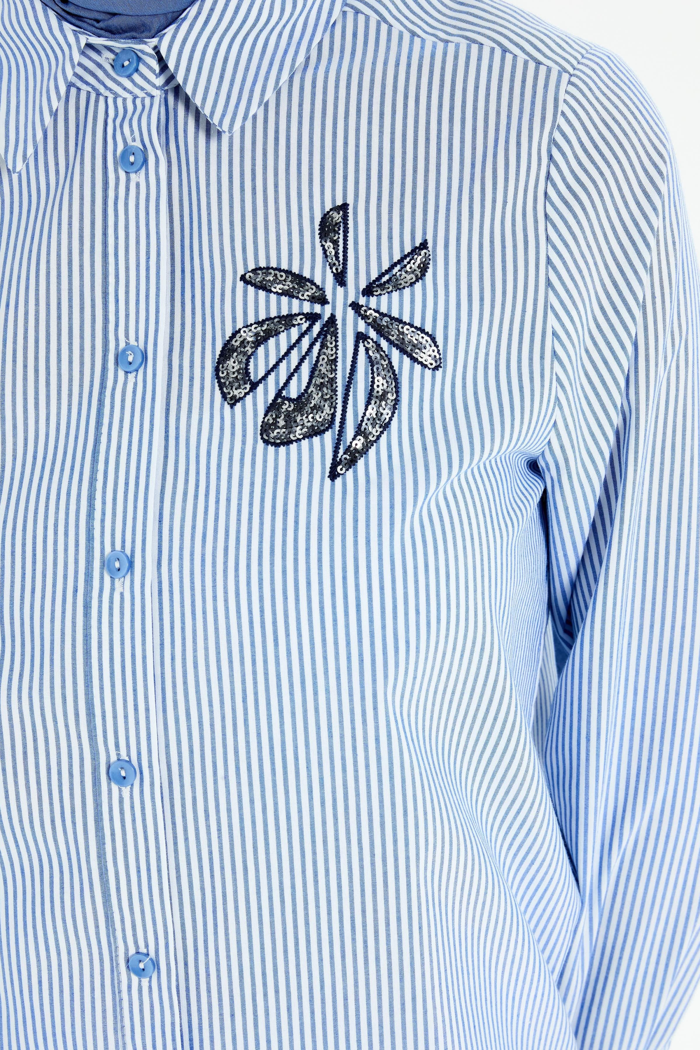 Çiçek Nakışlı Çizgili Gömlek - Mavi TUGBA