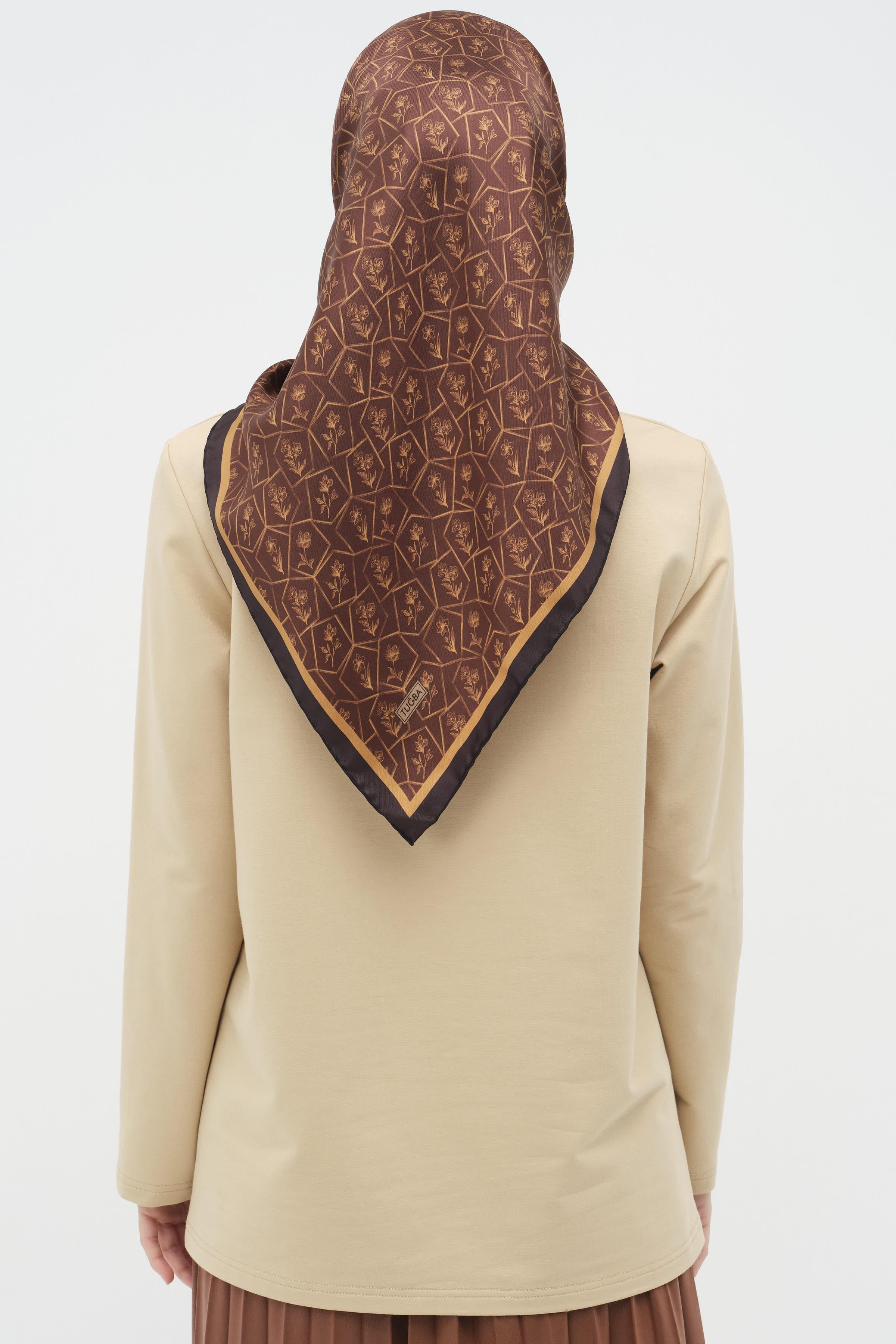 Çiçek Nakışlı Örme Bluz - Bej TUGBA