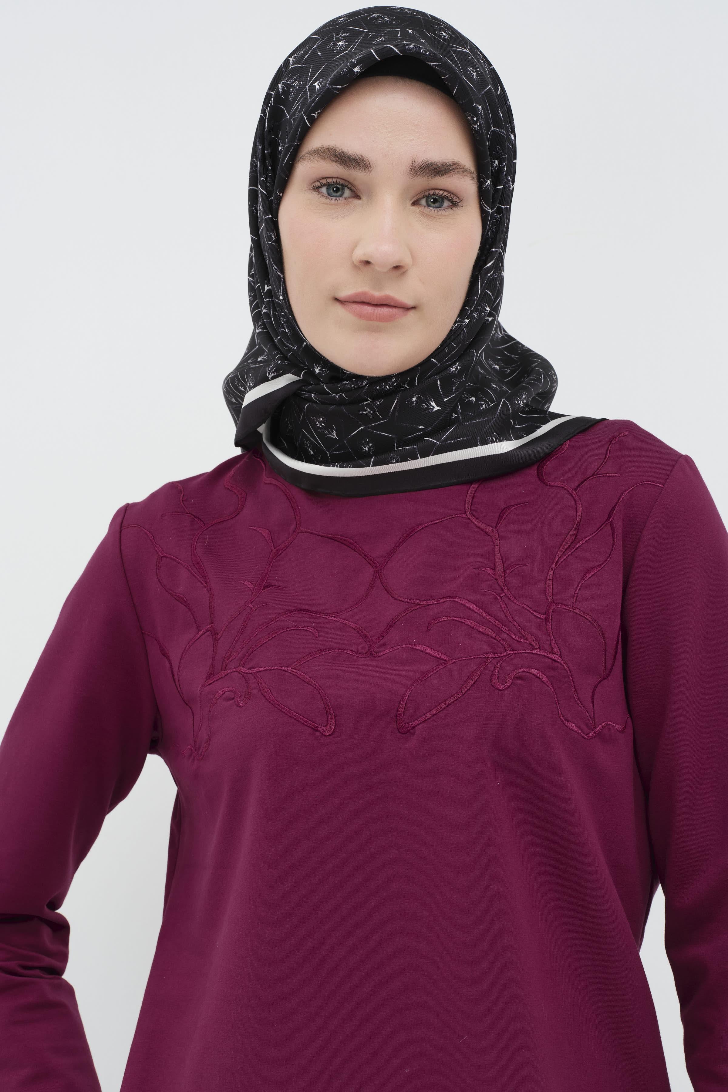 Çiçek Nakışlı Örme Bluz - Vişne TUGBA